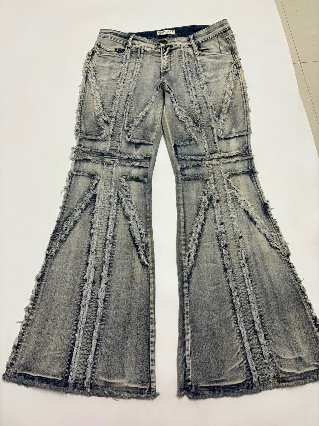 Britain light blue flared jeans (34inch)