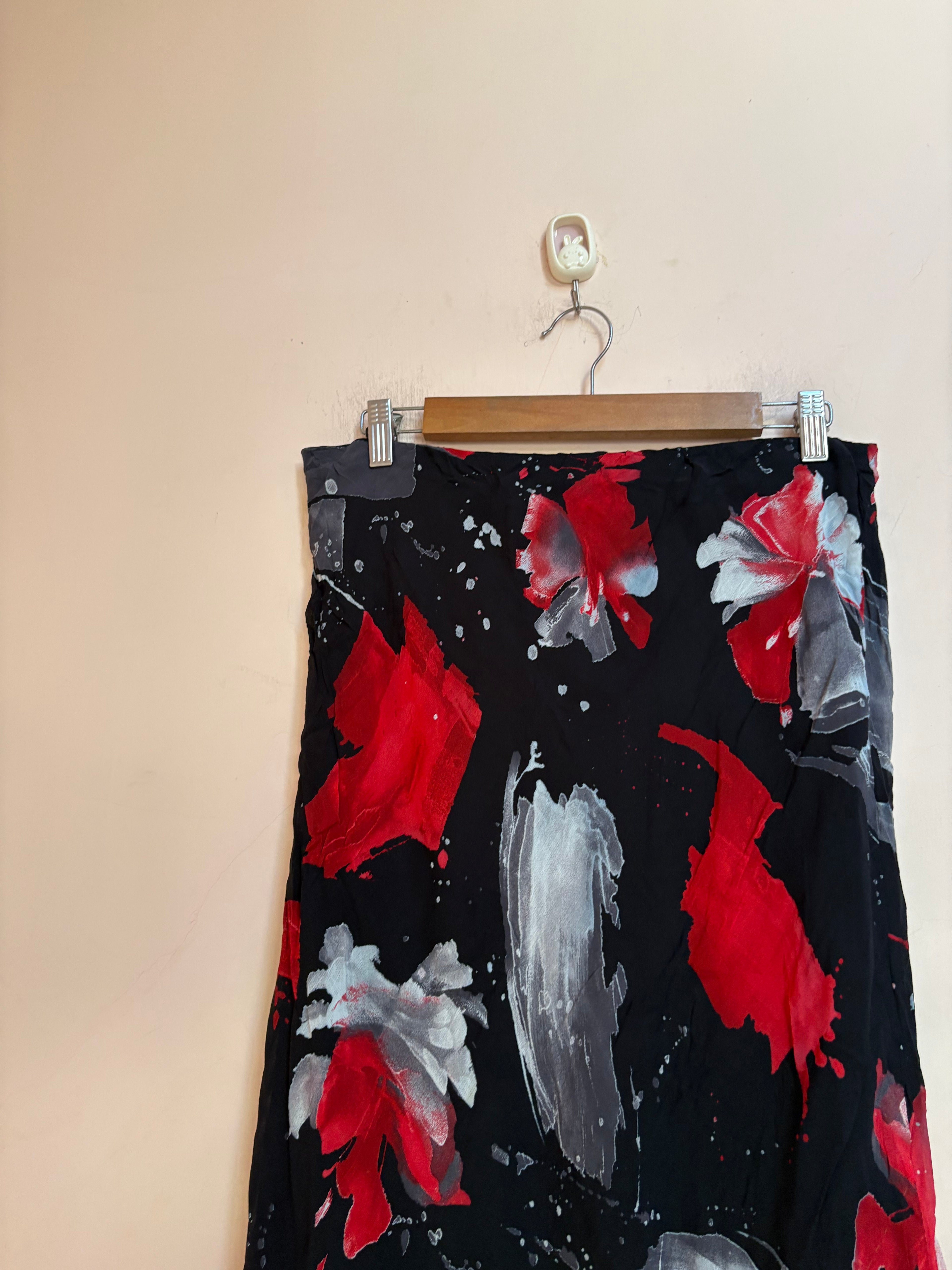 Floral black skirt(32-36 inch)
