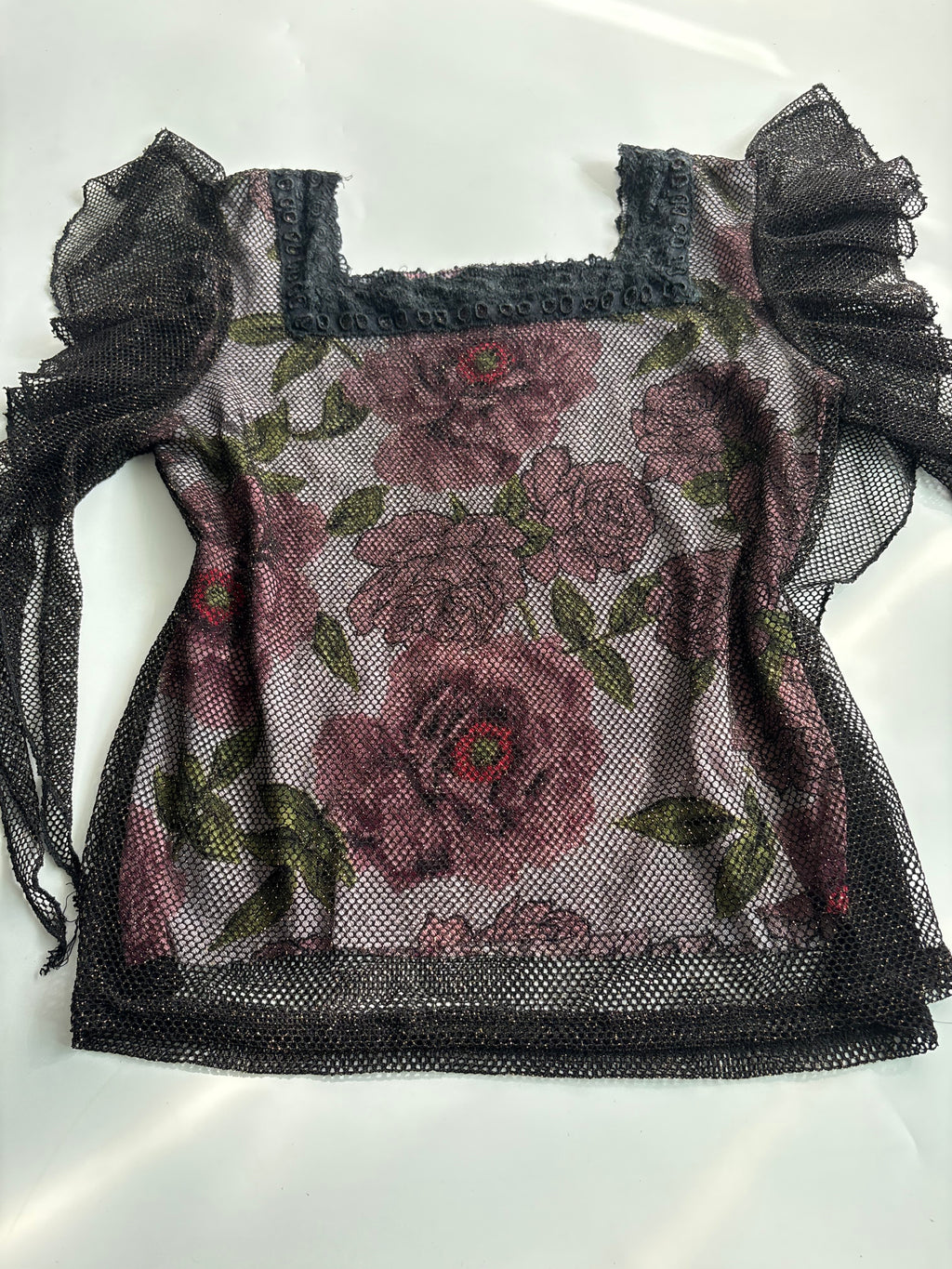 UO COMOP rose shrug styled top(40 inch)