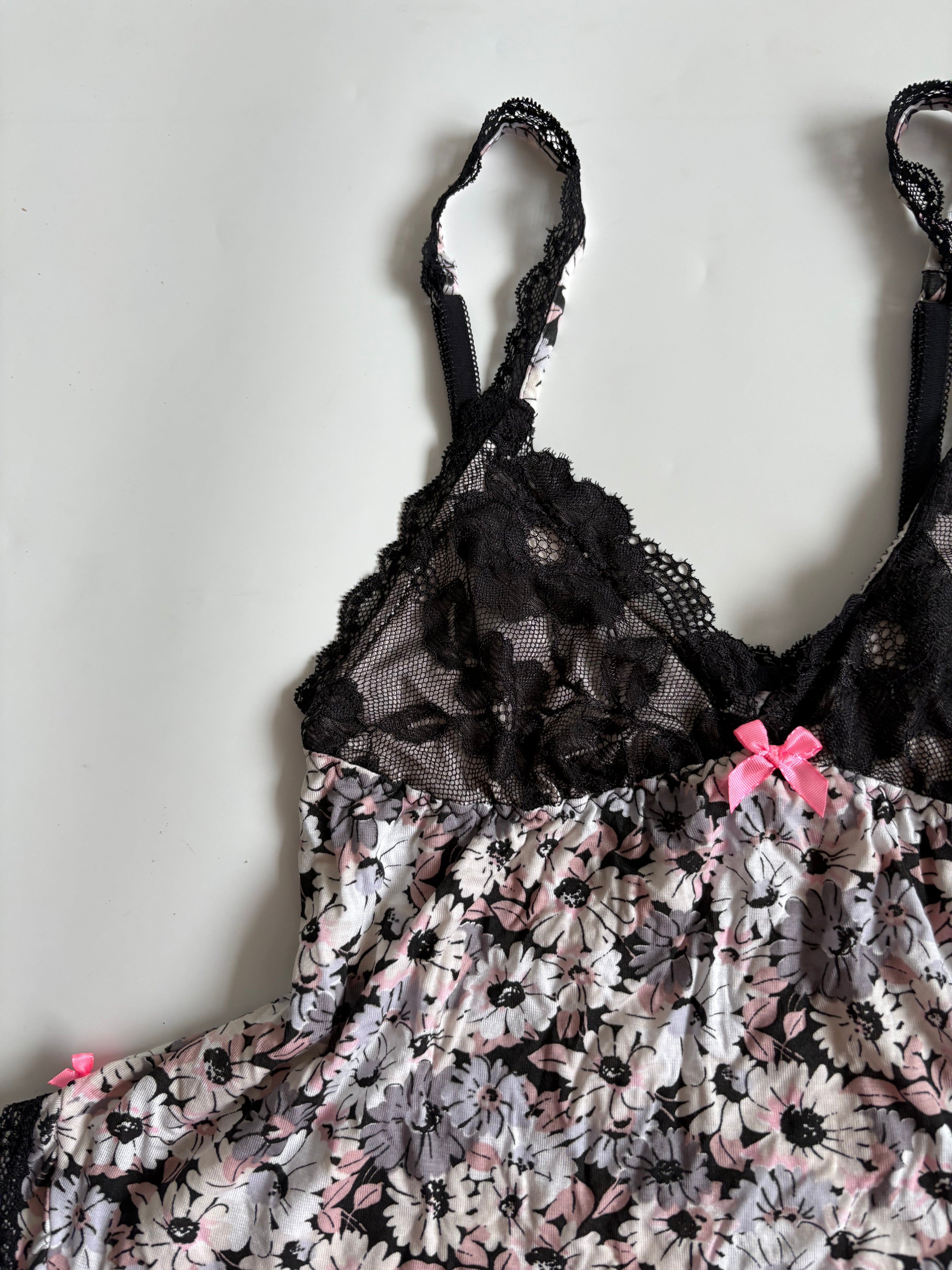 victoria secret cami top ( 28-30inch)