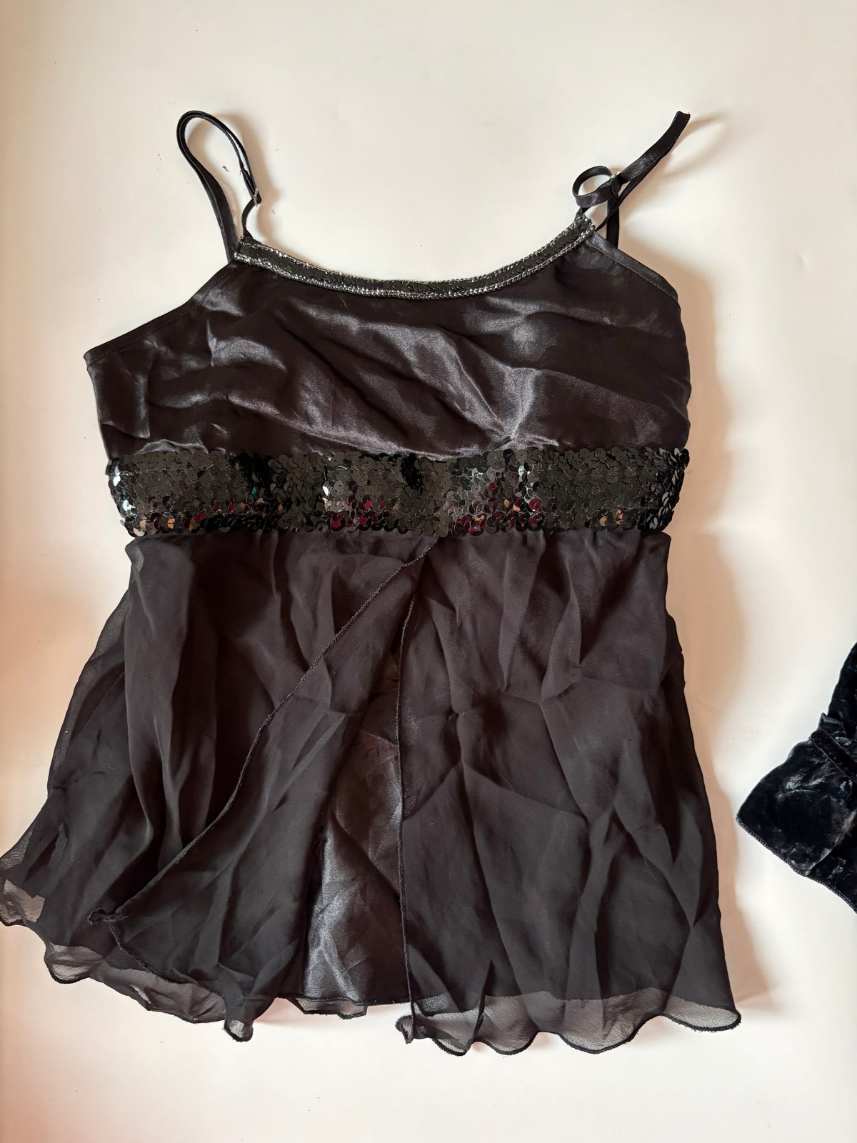 black sequin top ( 32-34inch)