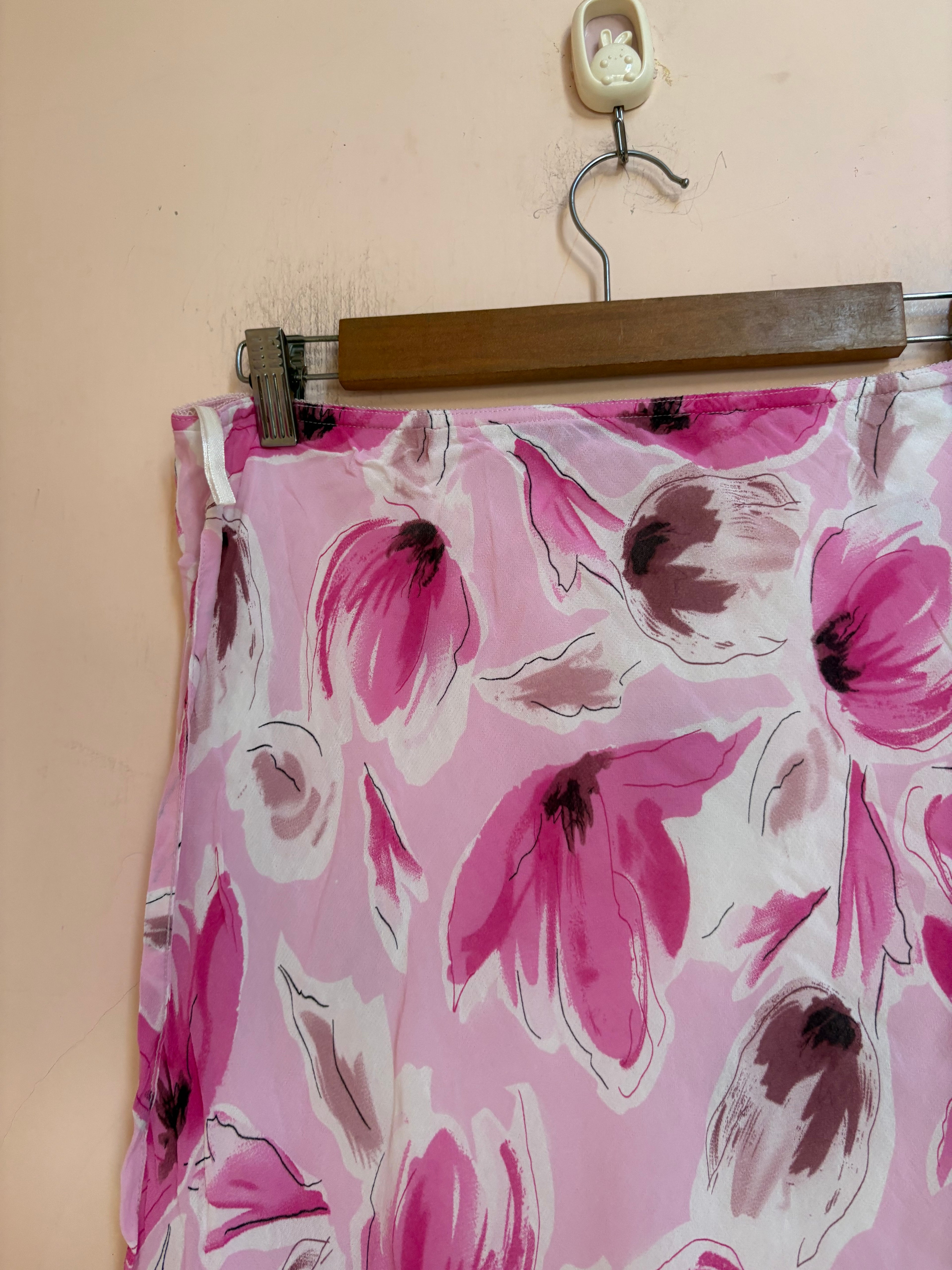 Blu motion pink floral skirt(32-36 inch)