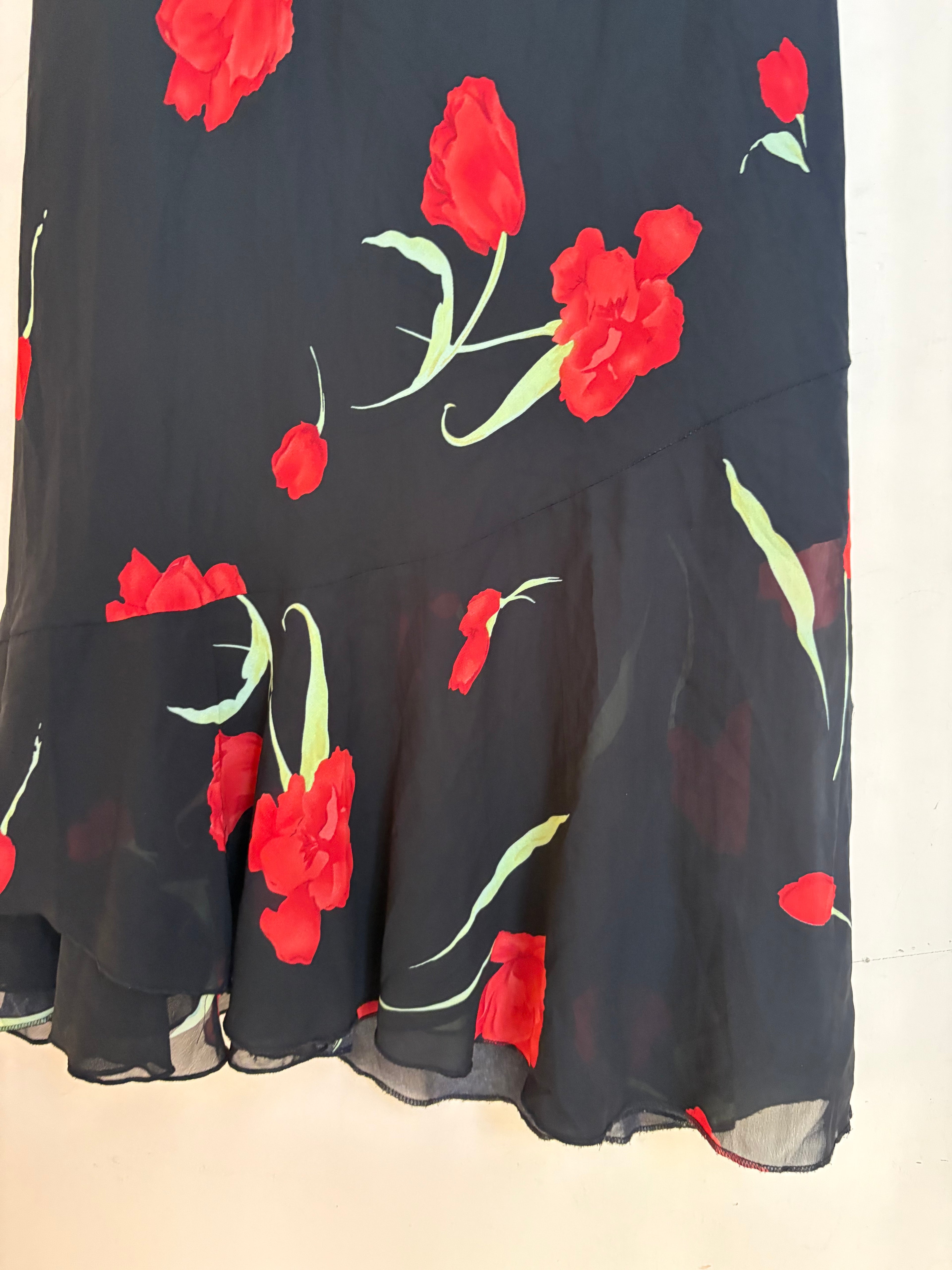 Black floral skirt(40-44 inch)