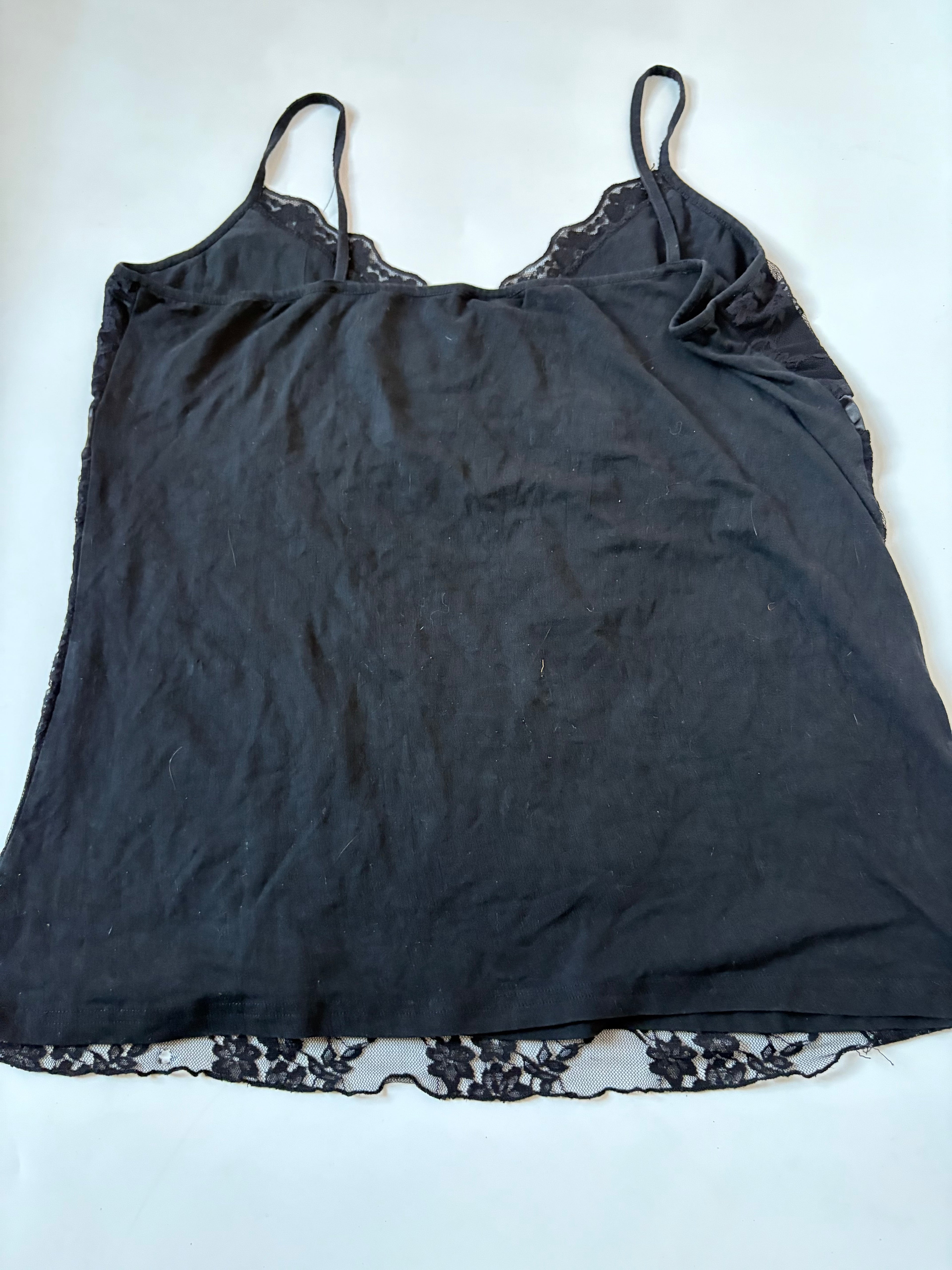 black lace cami top ( 40-44inch)