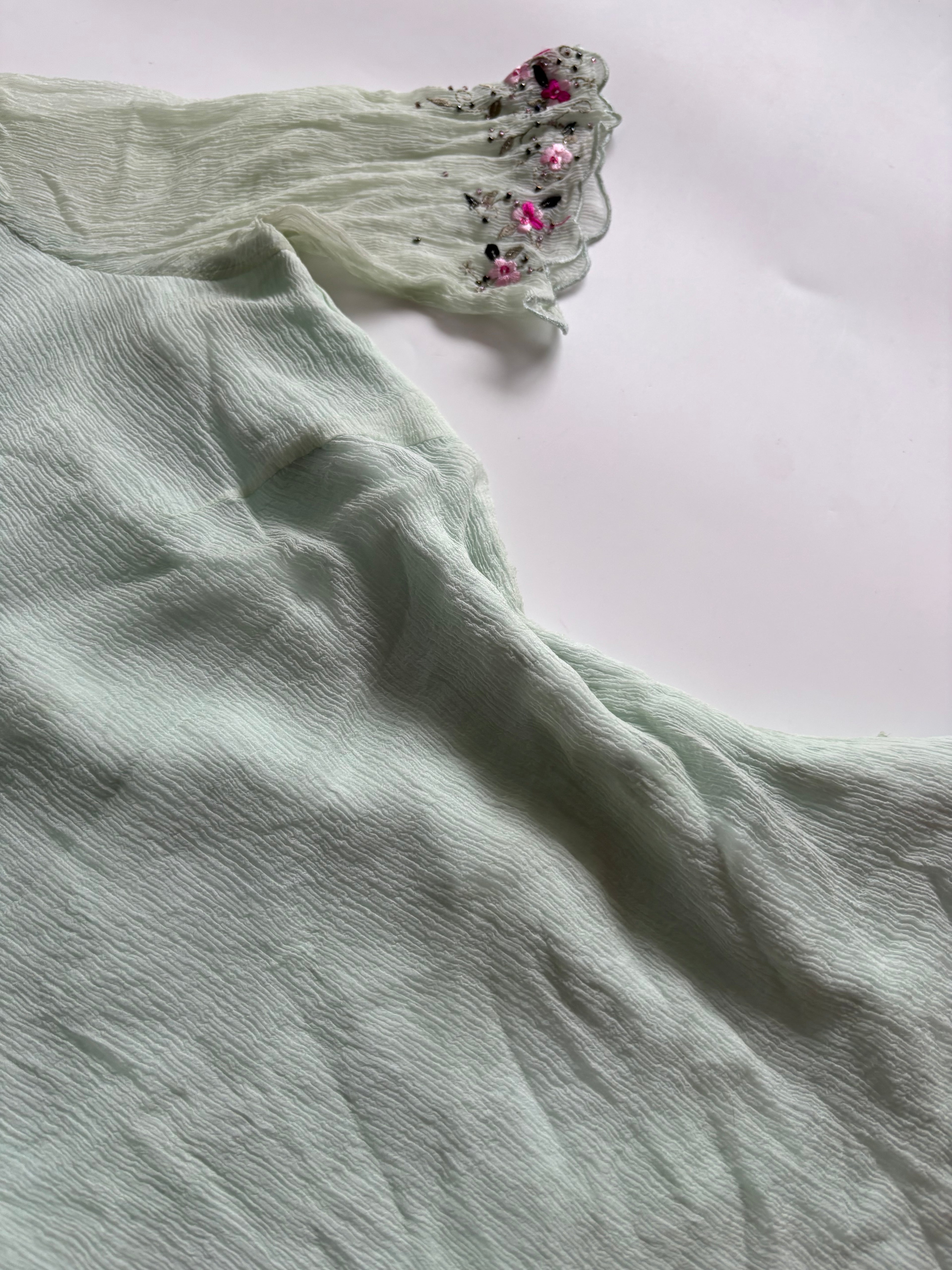 fairy v neck green top (40inch)