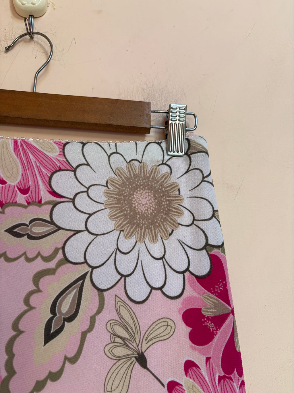 Pink floral skirt(34 inch)