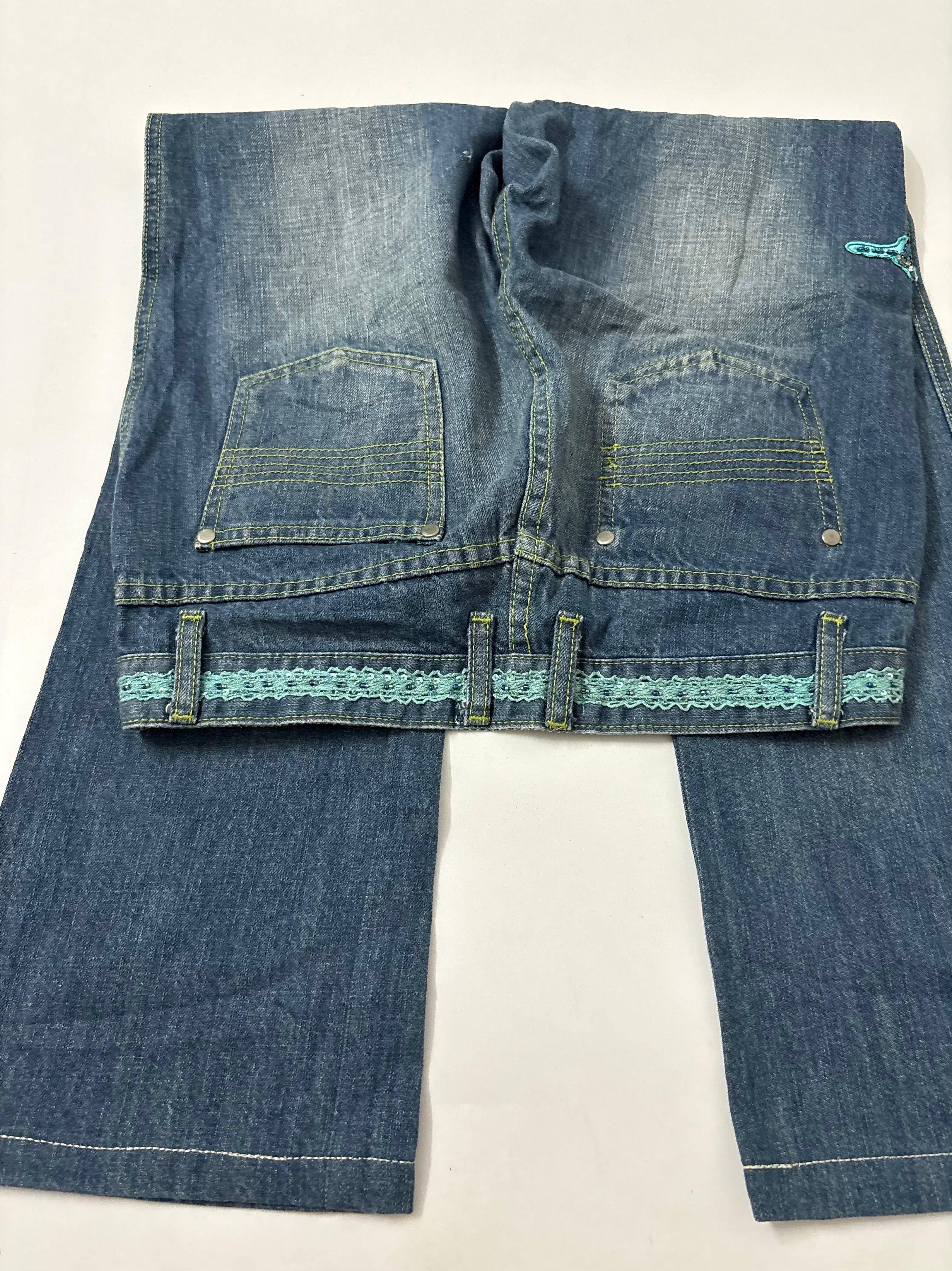 blue butterfly low rise flared jeans (29inch)