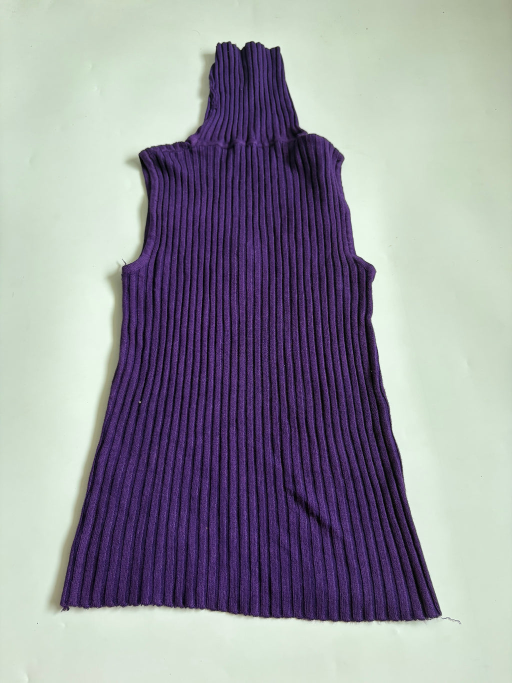 Beaded floral violet turtle neck top(28-30 inch)