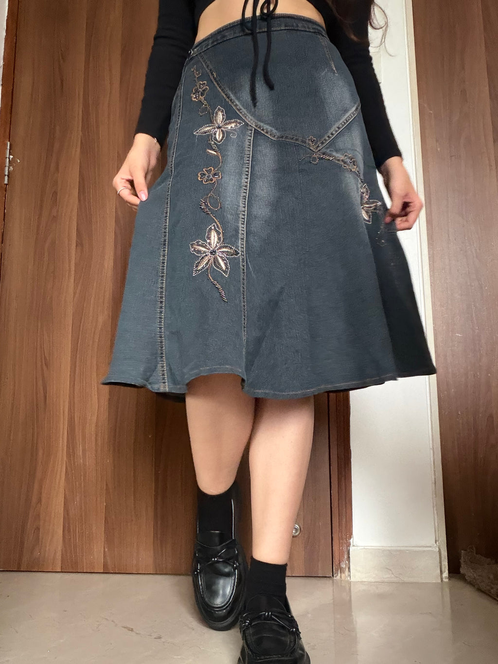 Beaded floral denim skirt(30 inch)