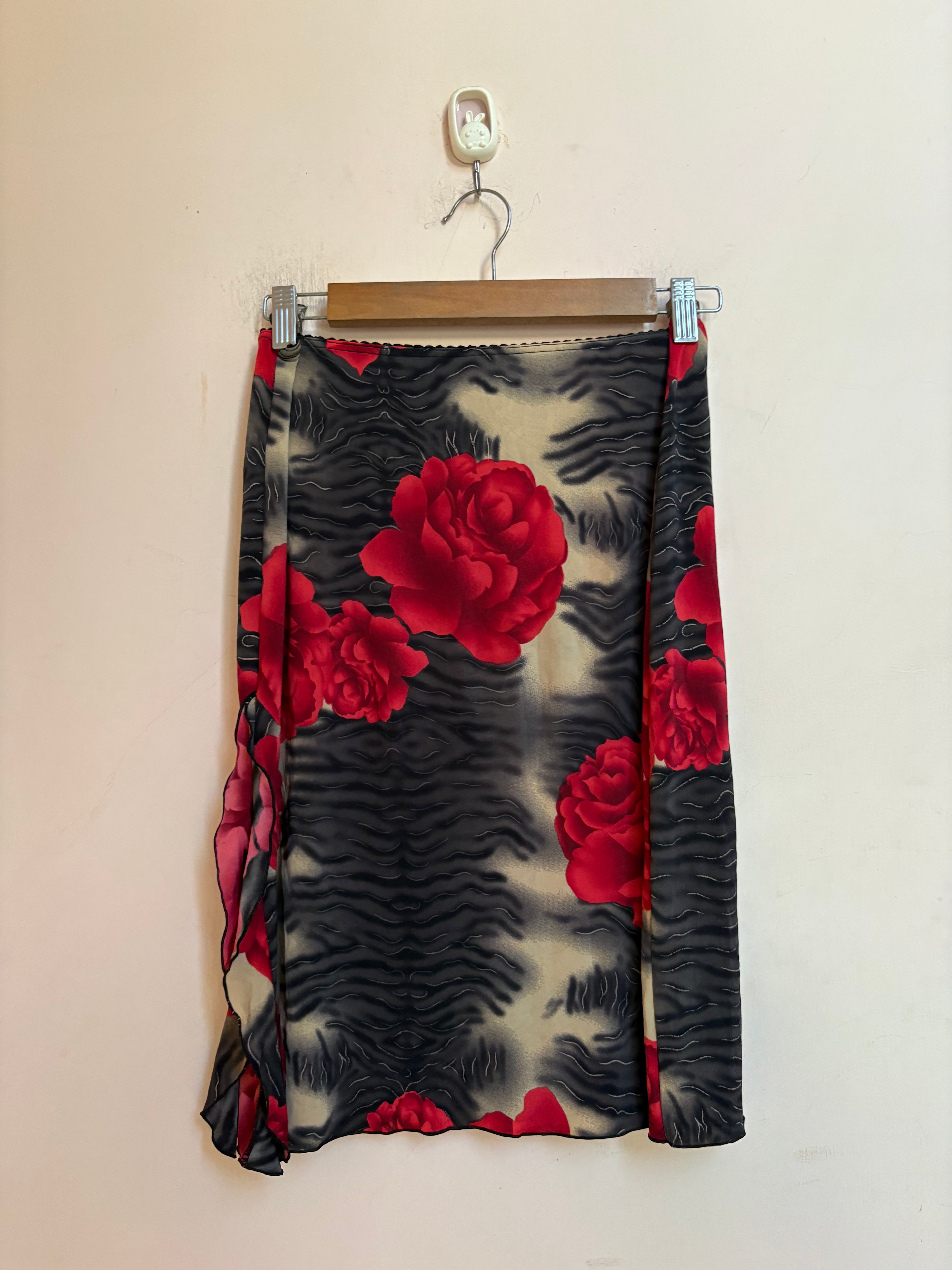 Stripped rose skirt(28-30 inch)