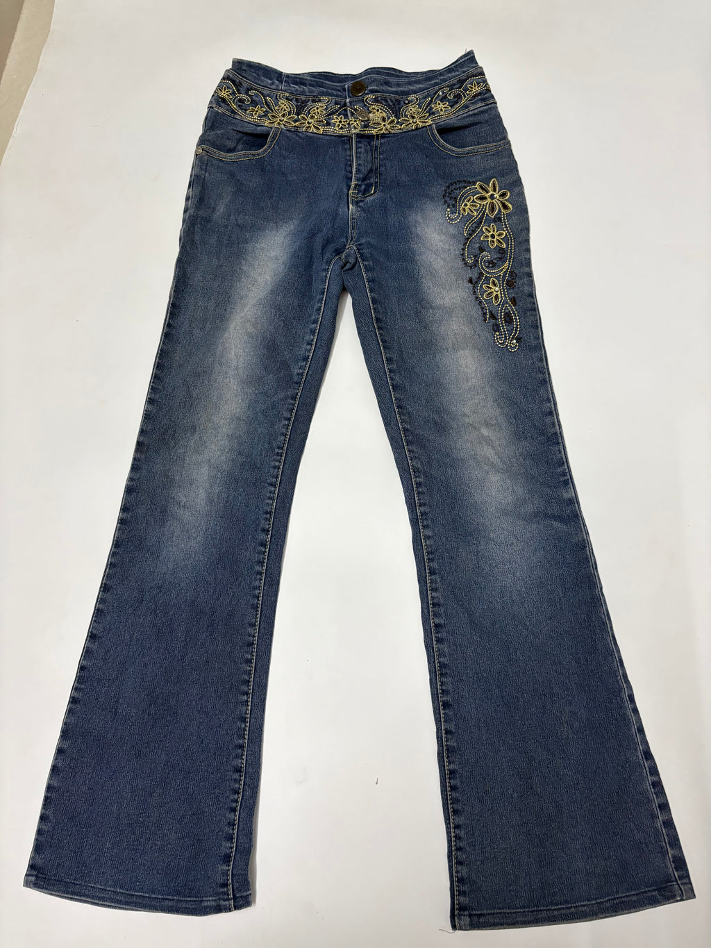 Yalilang high rise floral embroided jeans (w-26inch)