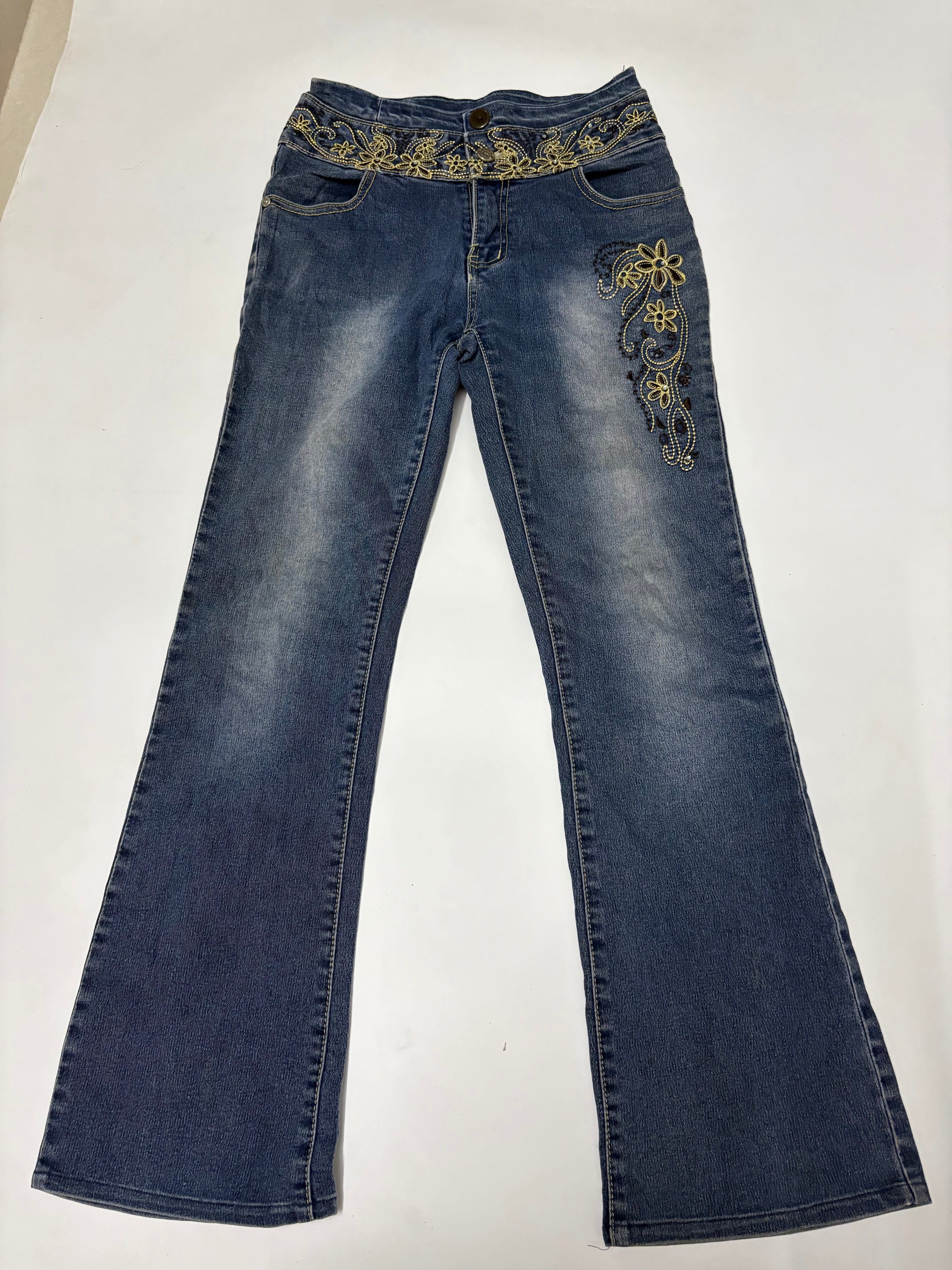 Yalilang high rise floral embroided jeans (w-26inch)
