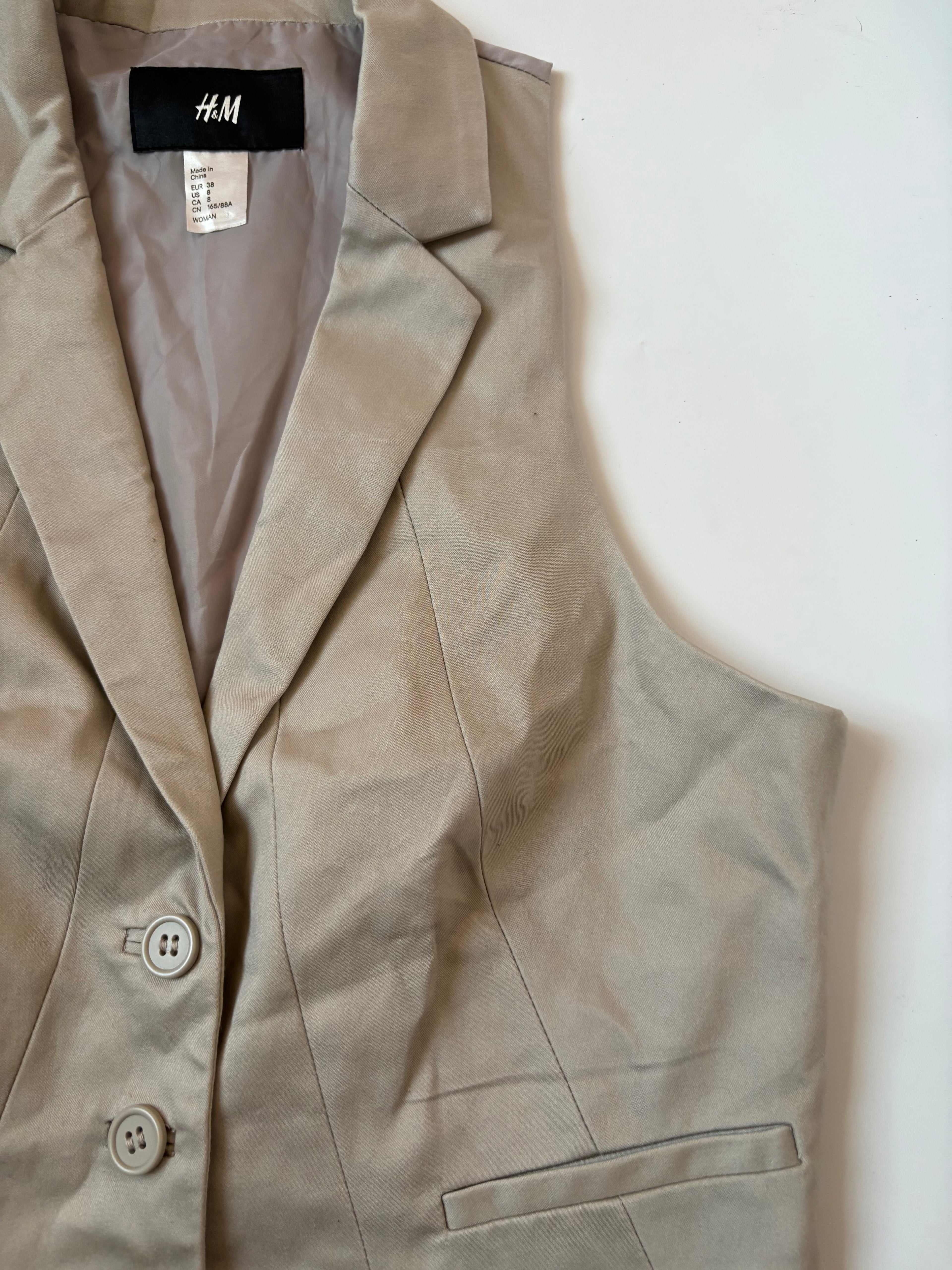Beige vest(36 inch)
