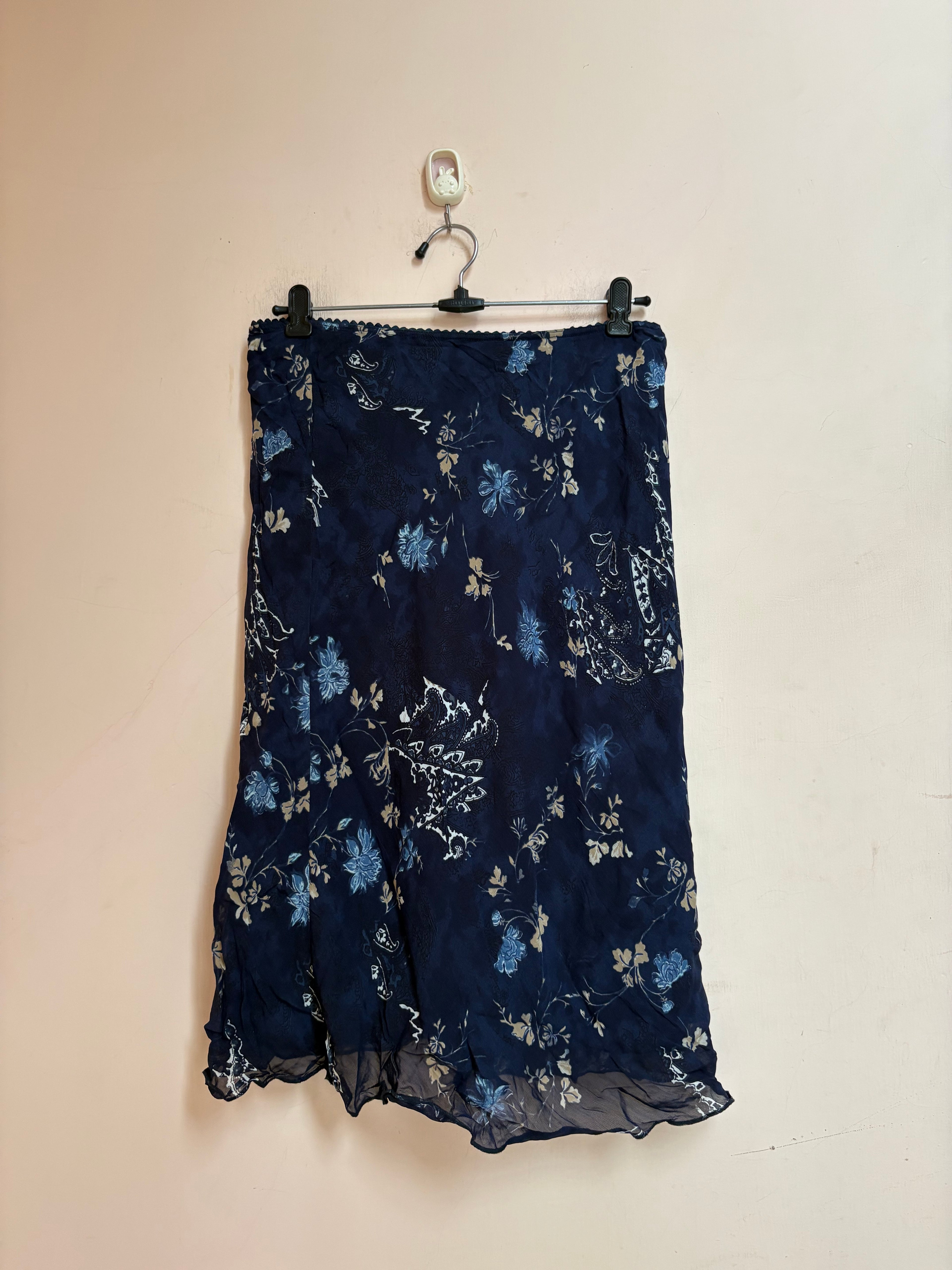 U&F blue floral skirt(36 inch)