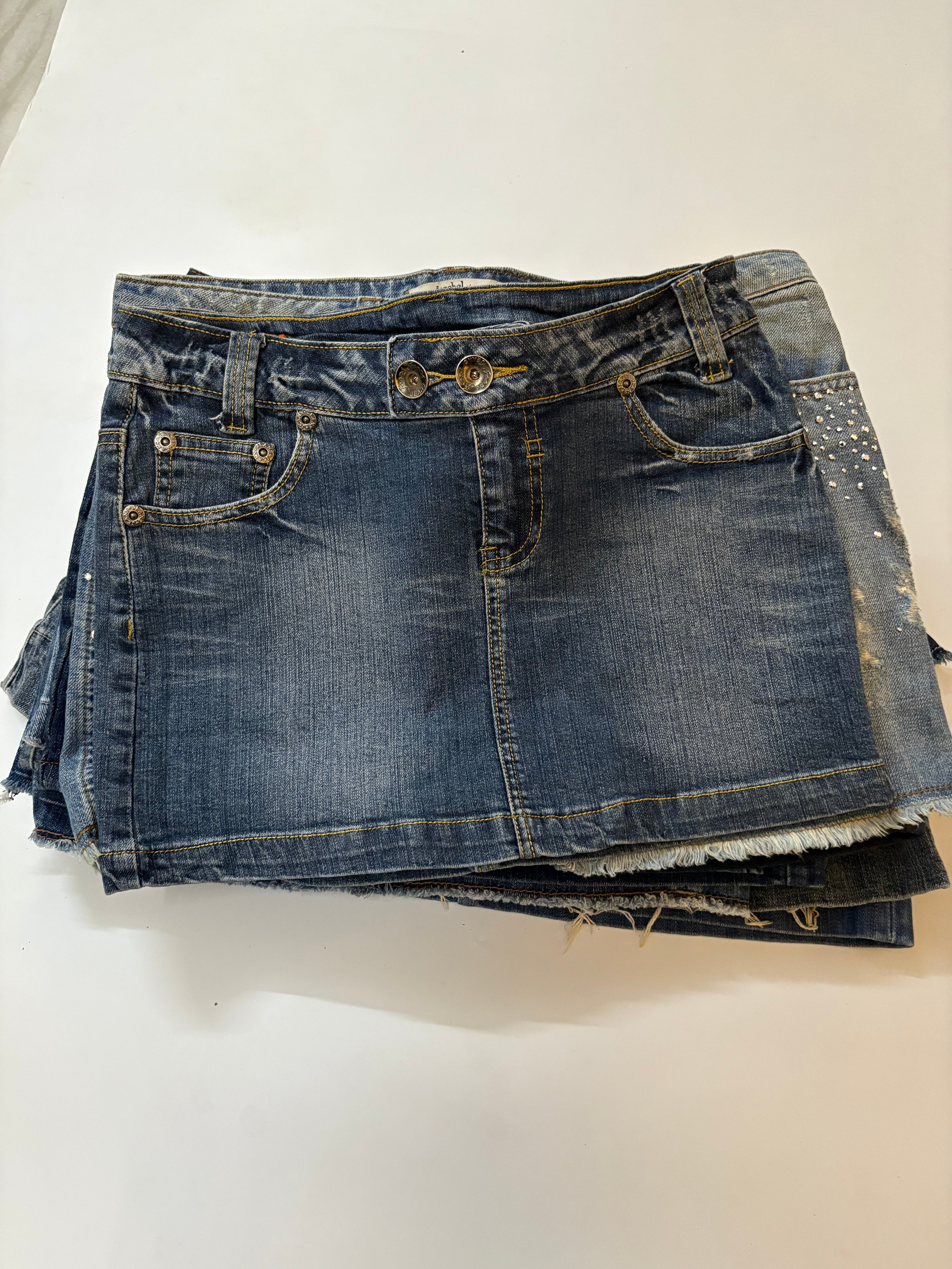 Double button mini skirt(32 inch)
