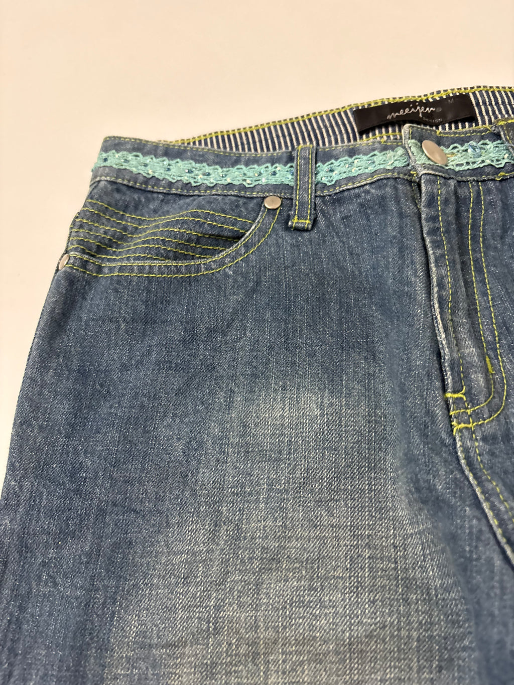 blue butterfly low rise flared jeans (29inch)