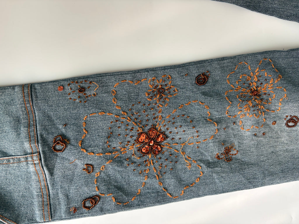 Beaded floral mid rise jeans(30inch)