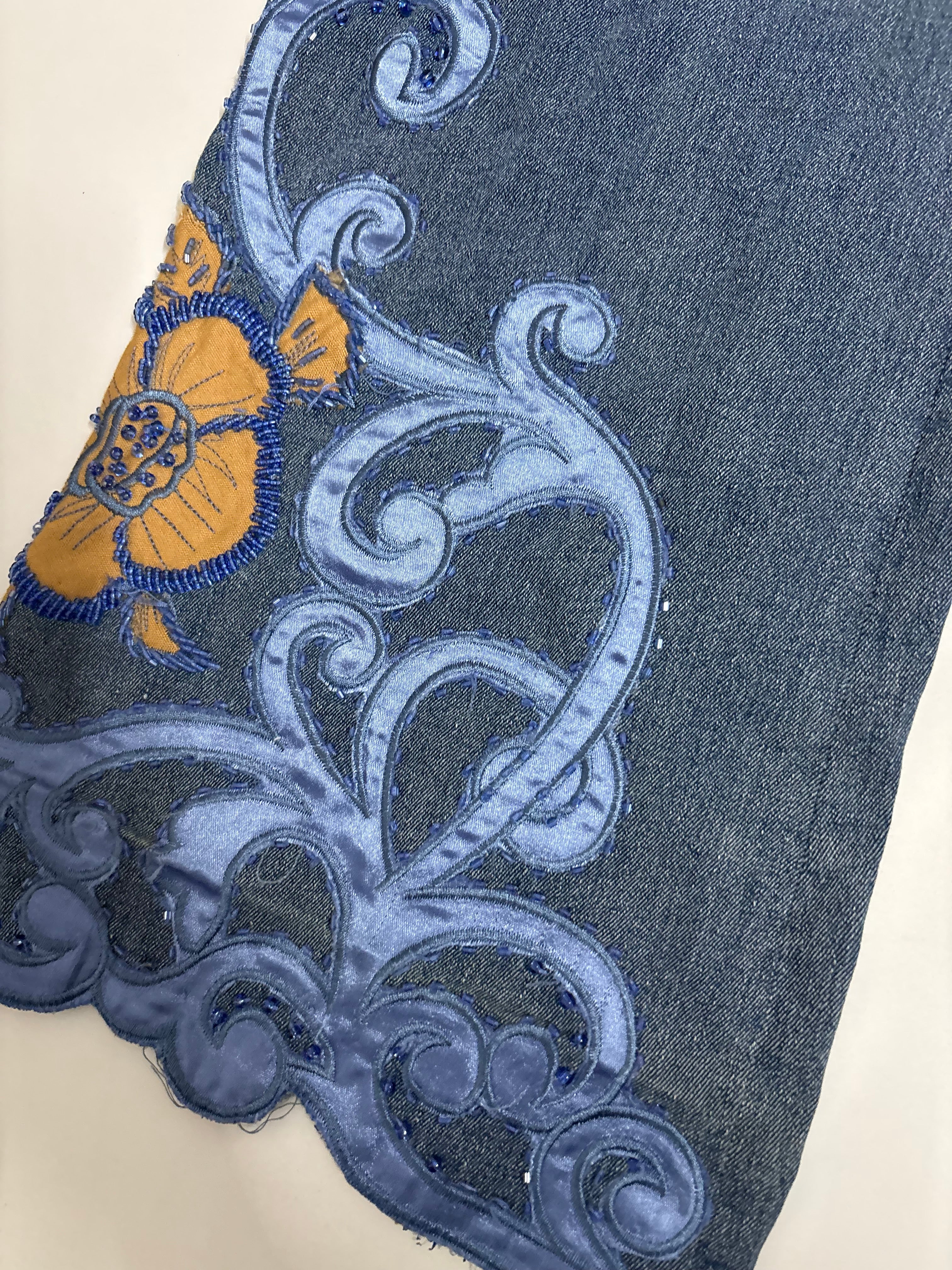 Blue beaded floral mid rise jeans(34inch)