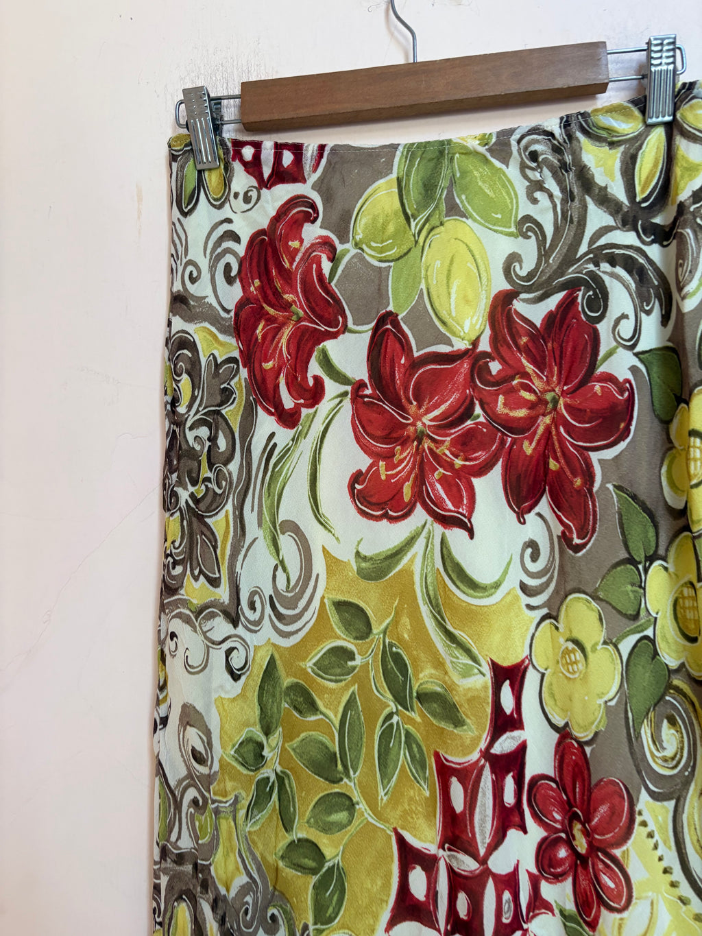 Va Lene floral skirt(30 inch)