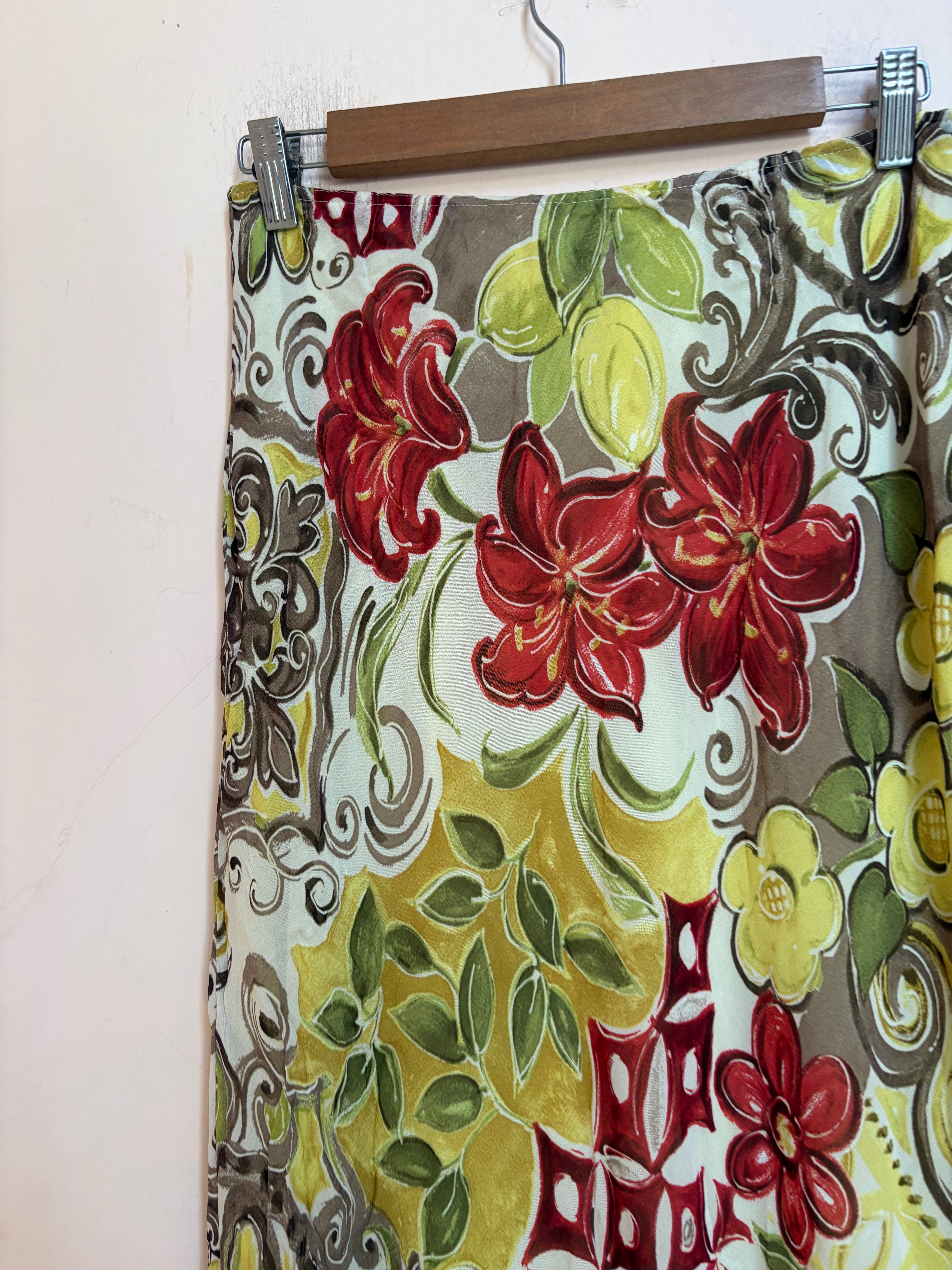 Va Lene floral skirt(30 inch)