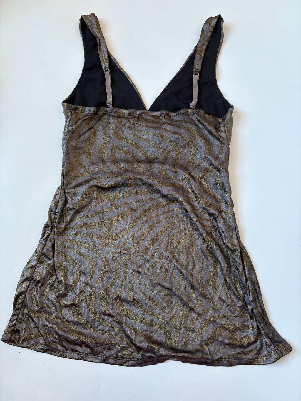 Guess v neck top ( 34inch)