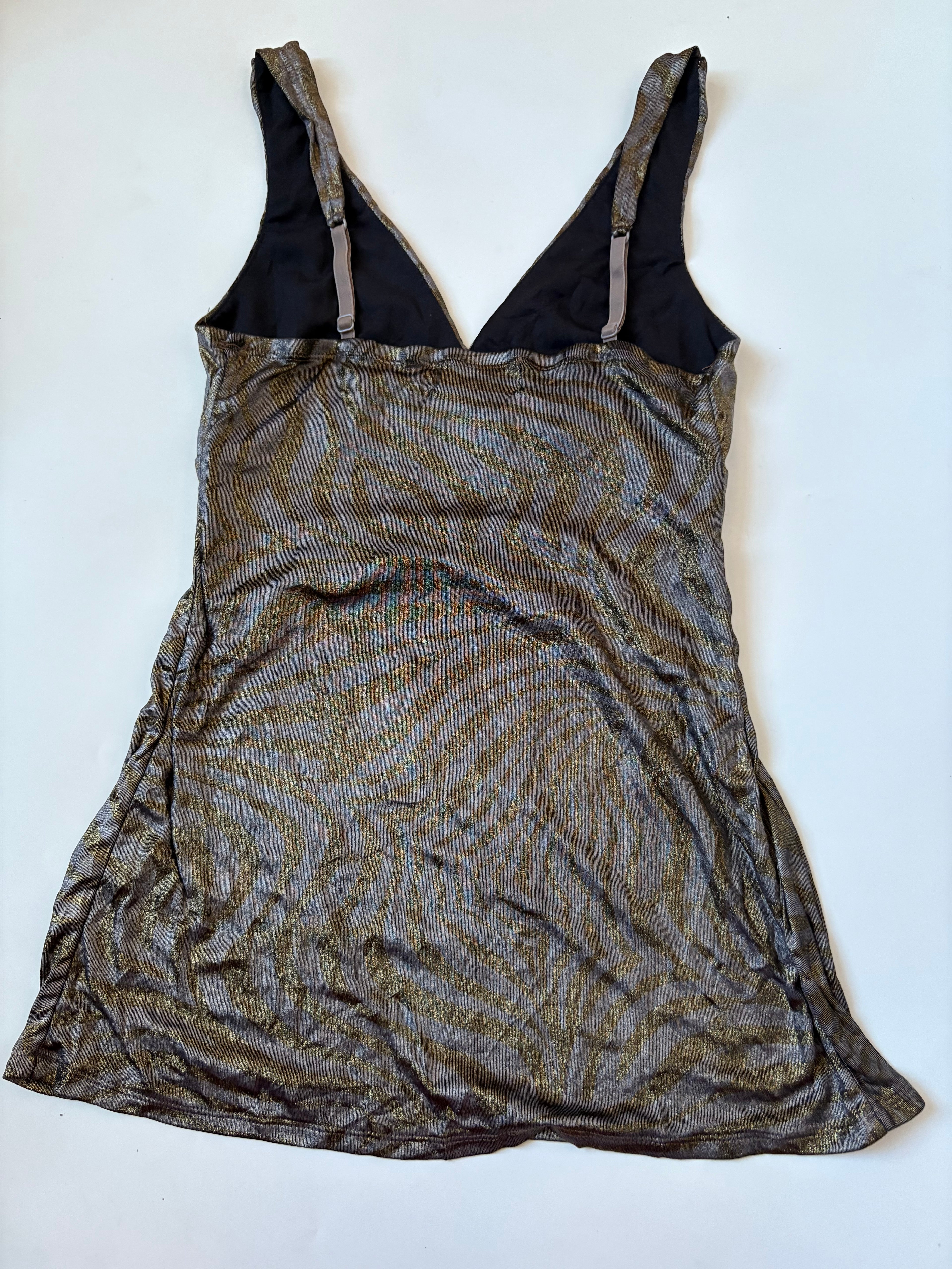 Guess v neck top ( 34inch)