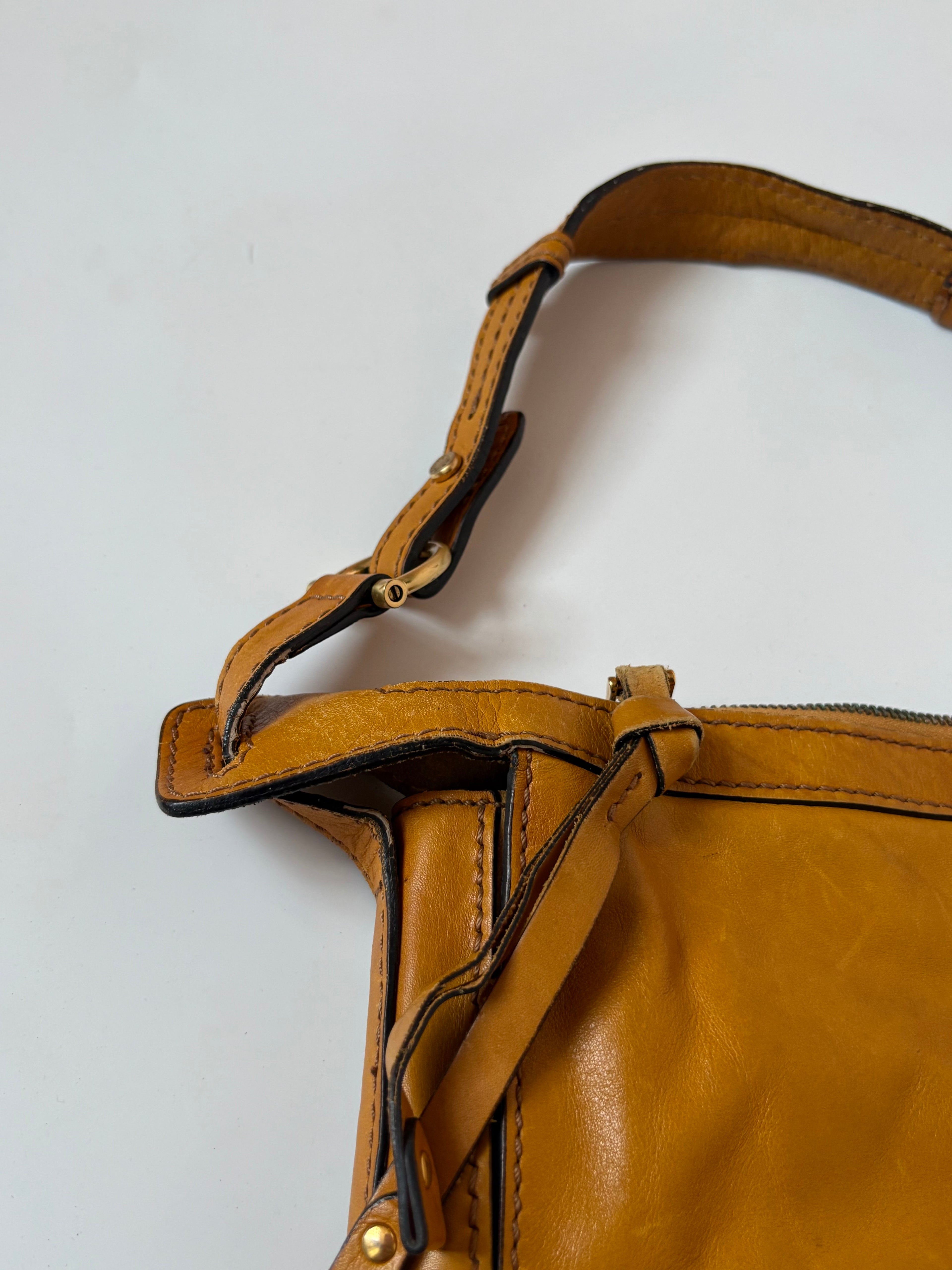 The bridge hand bag