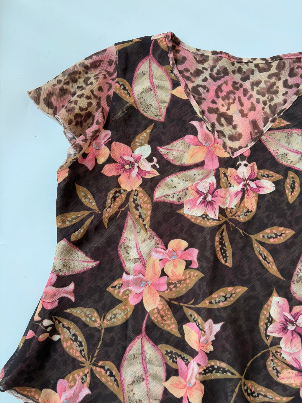 Floral brown top with leopard print(44-48 inch)