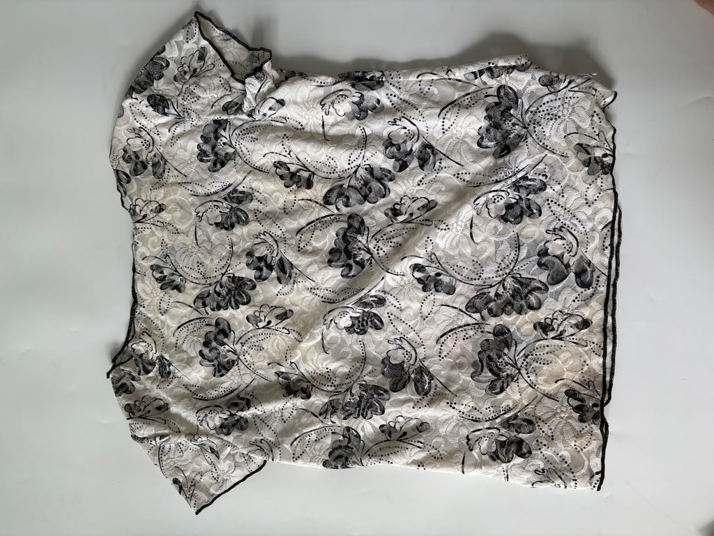 Black art white top(34-36 inch)