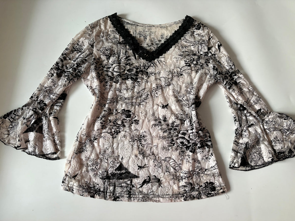 bell sleeves v neck white top (38-40inch)