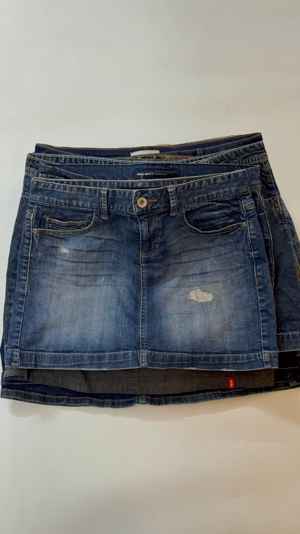 CALVIN KLEIN mini skirt(32 inch)