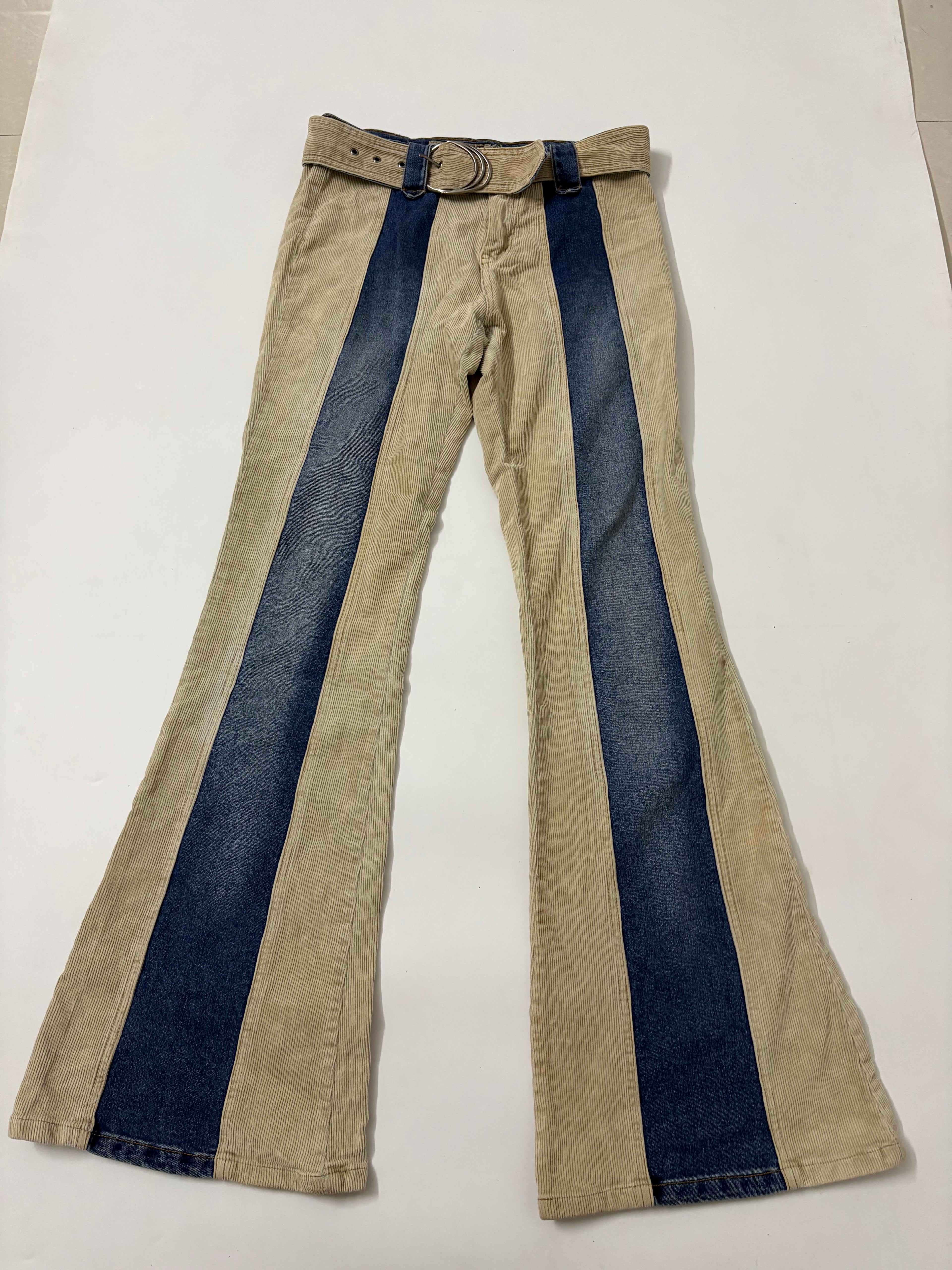 white corduroy belt flared jeans (26-30inch)