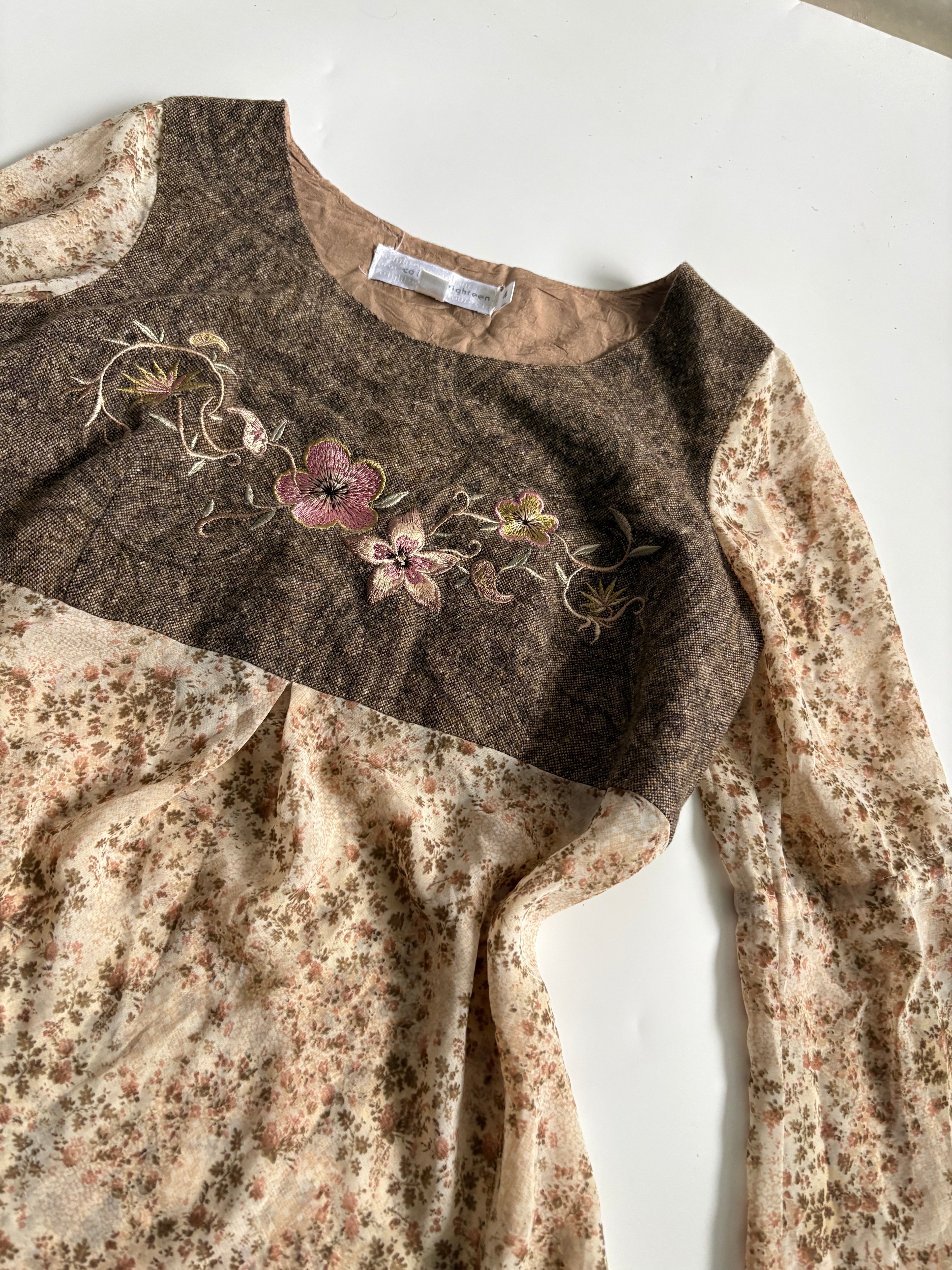 Colour eighteen floral top(32 inch)