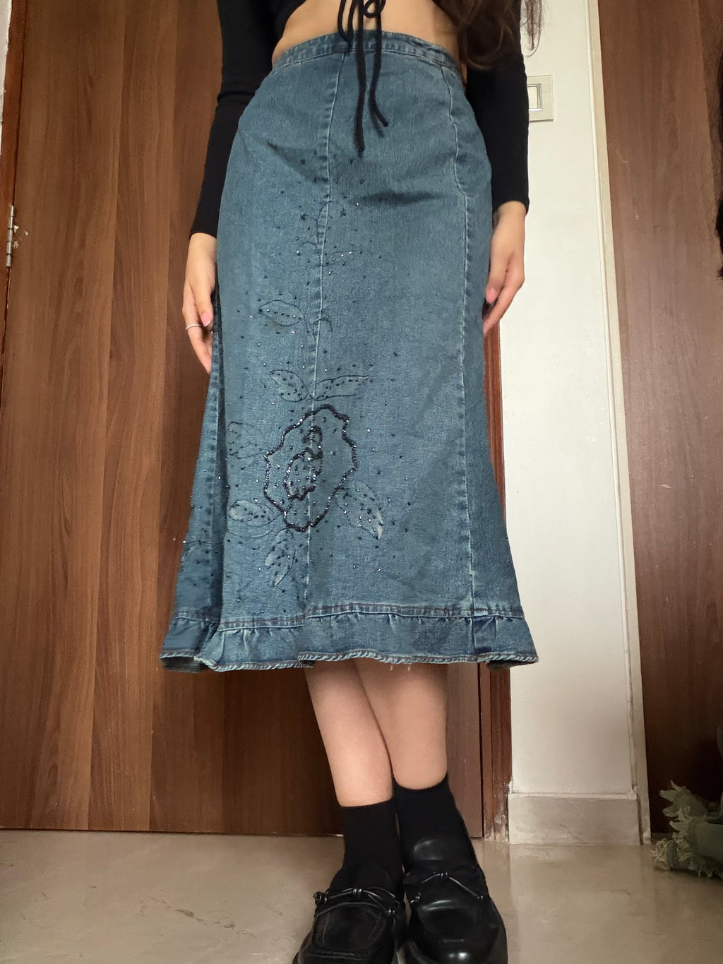 Beaded rose denim skirt(30-32 inch)