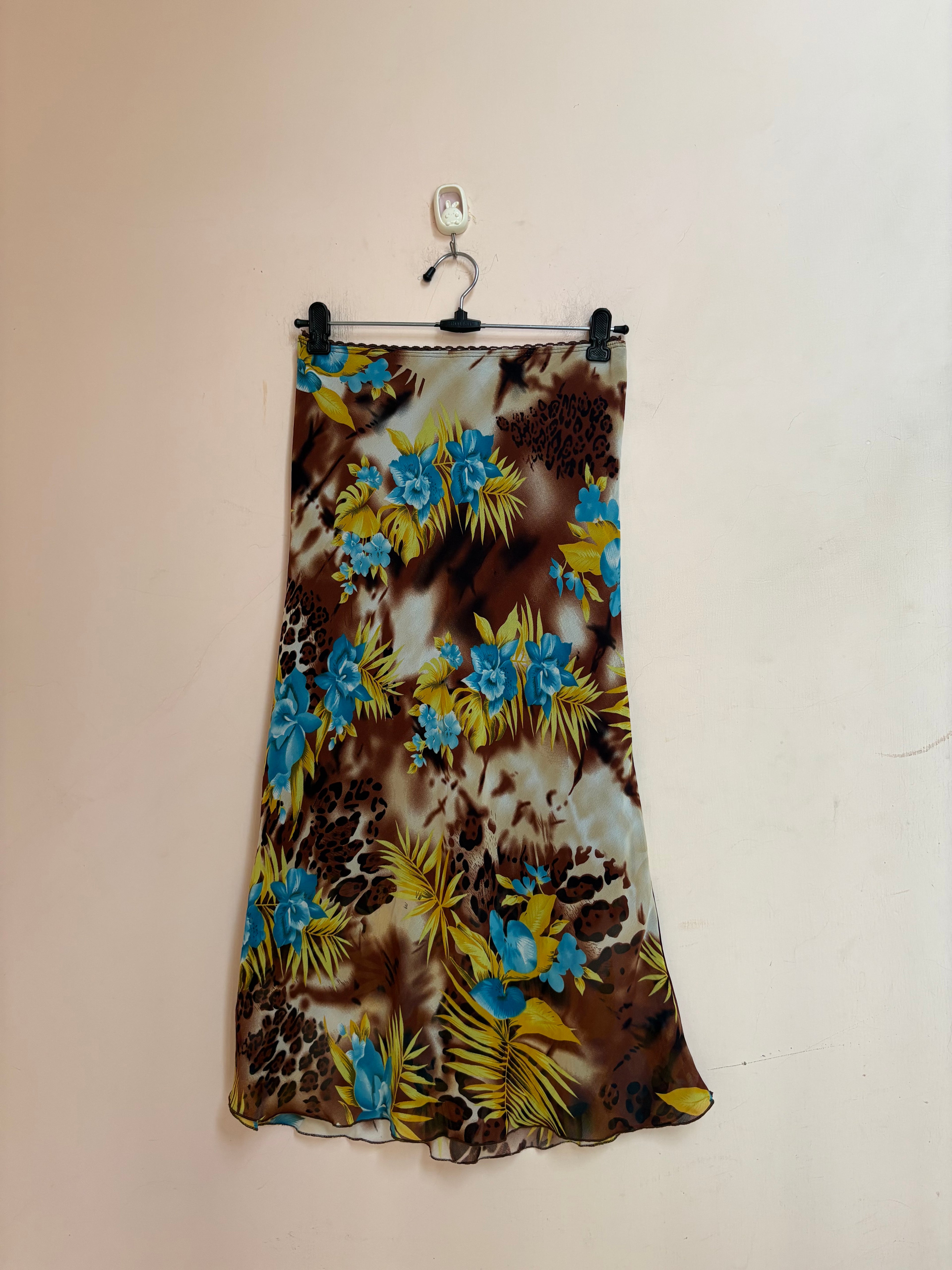 C.M.I brown floral skirt(22-26 inch)