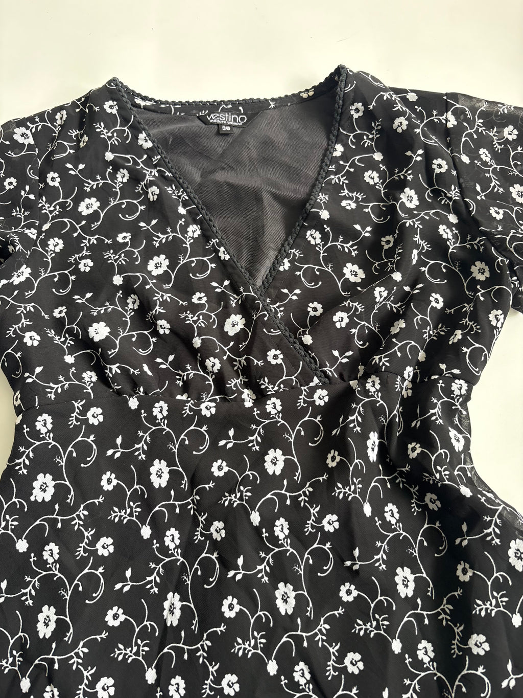 Vestino floral black top(38-40 inch)