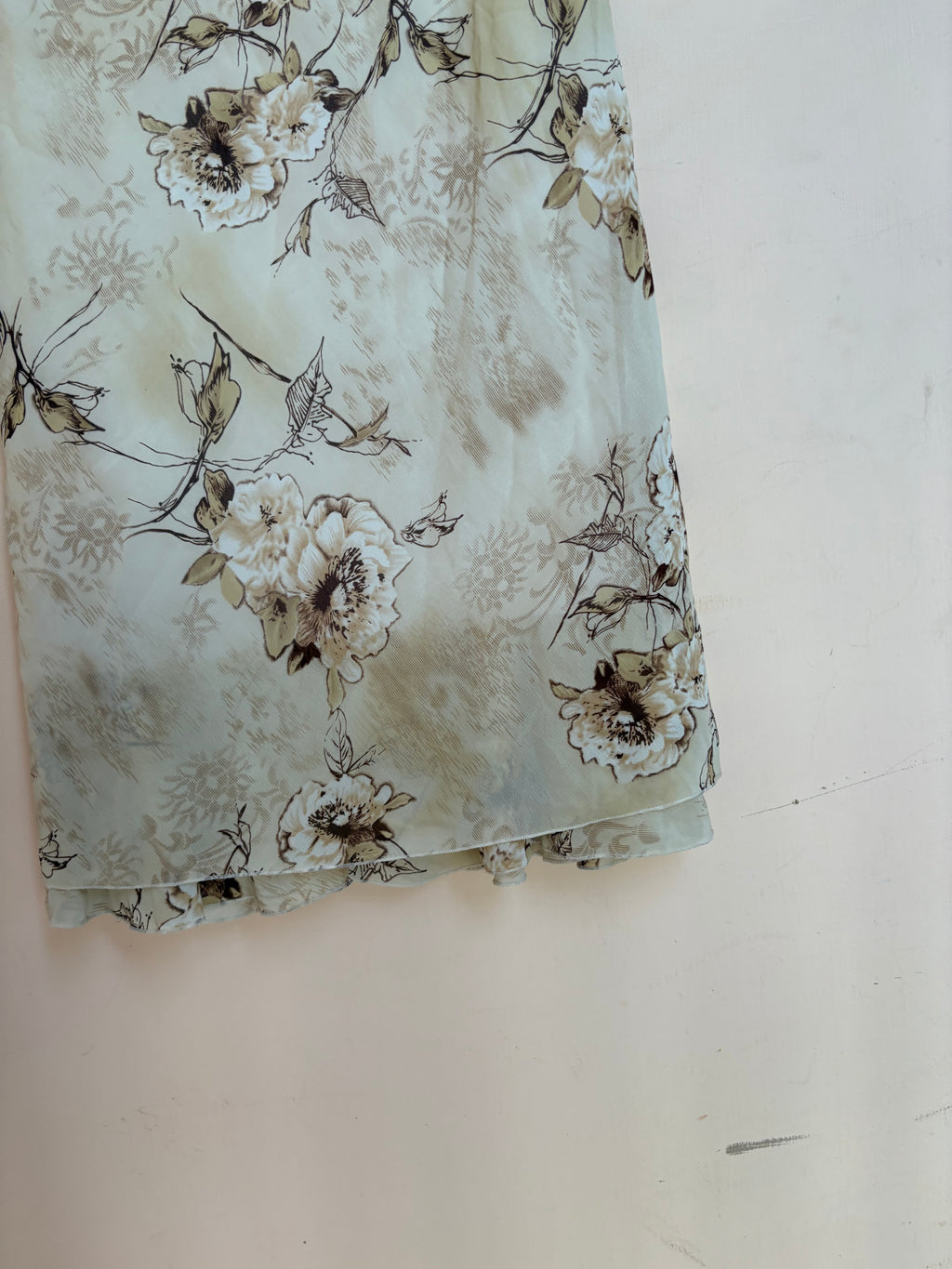Beige floral skirt(32-36 inch)