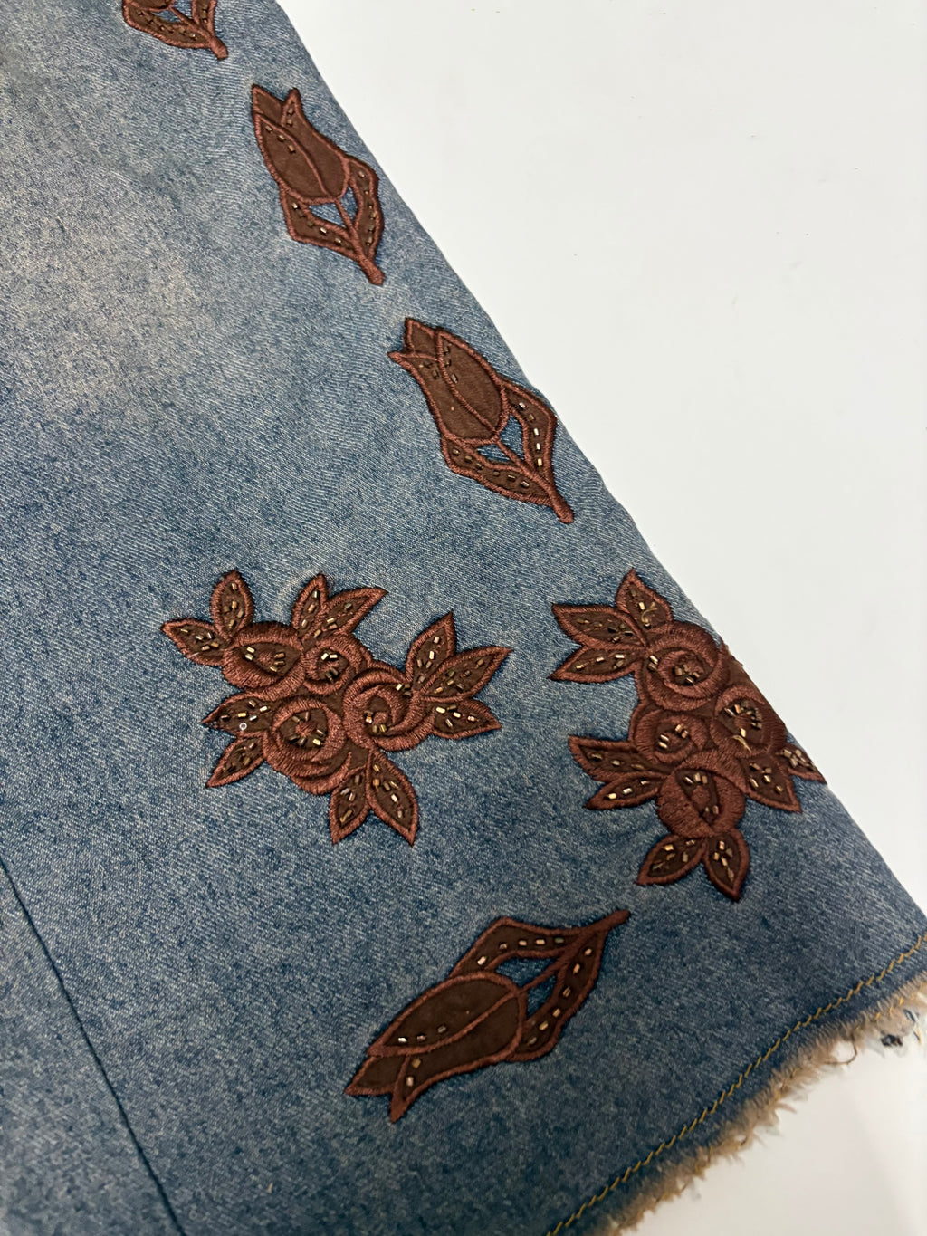 Hey y2k floral embroided jeans (w-26inch)
