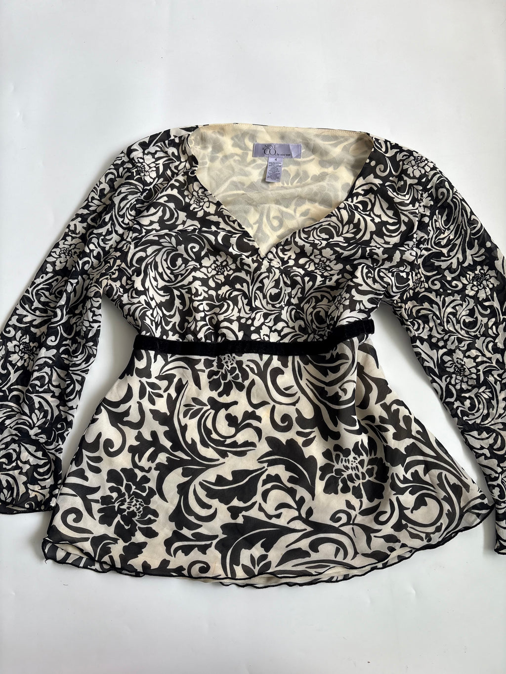 NINE &CO floral top(38-40 inch)