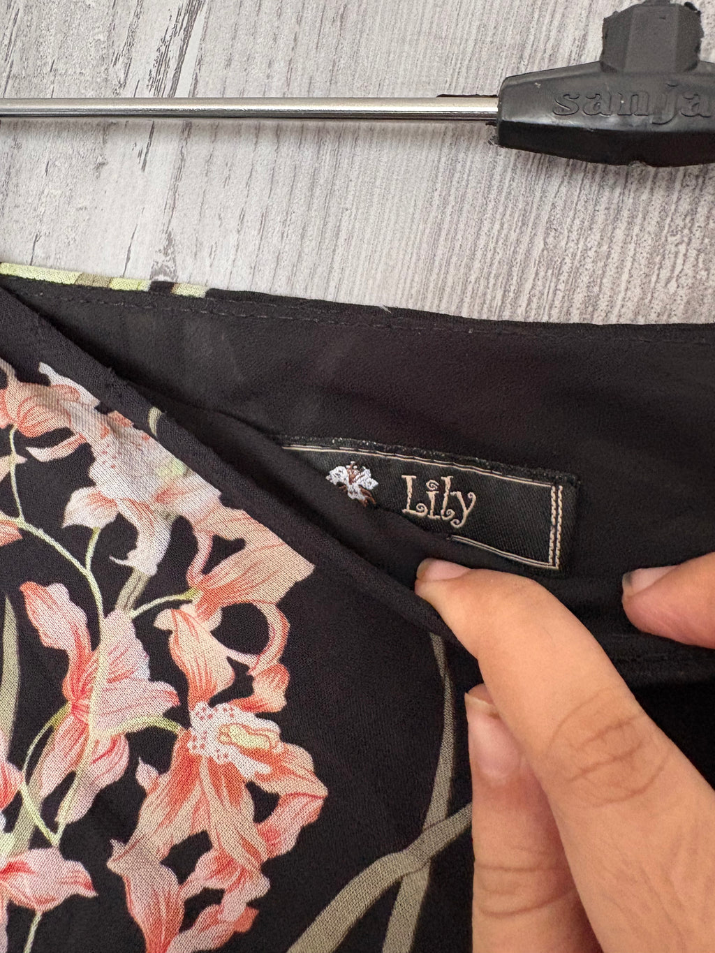 LILY black floral skirt(30-34 inch)