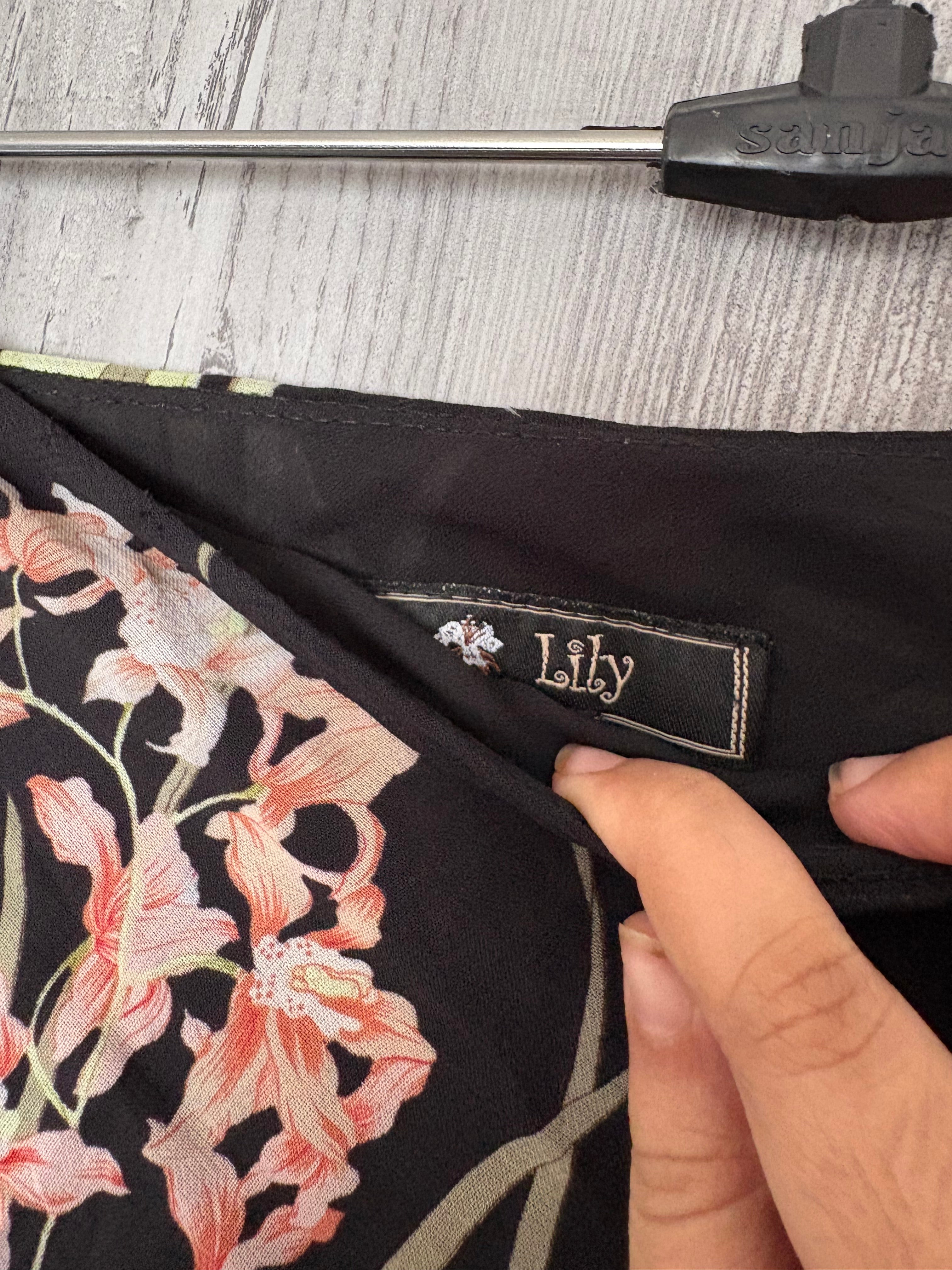 LILY black floral skirt(30-34 inch)