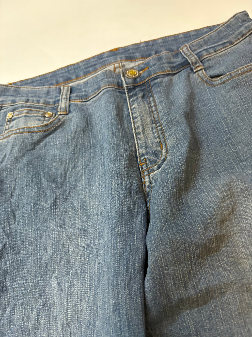 Beaded low rise jeans(32 inch)