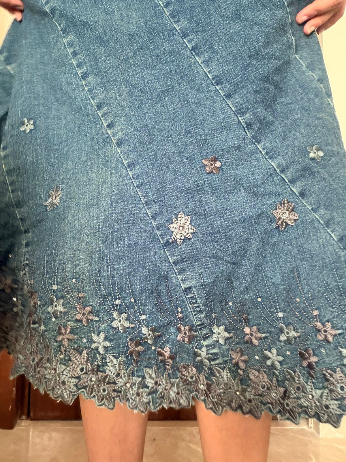 Flower bordered embroidery skirt(28 inch)