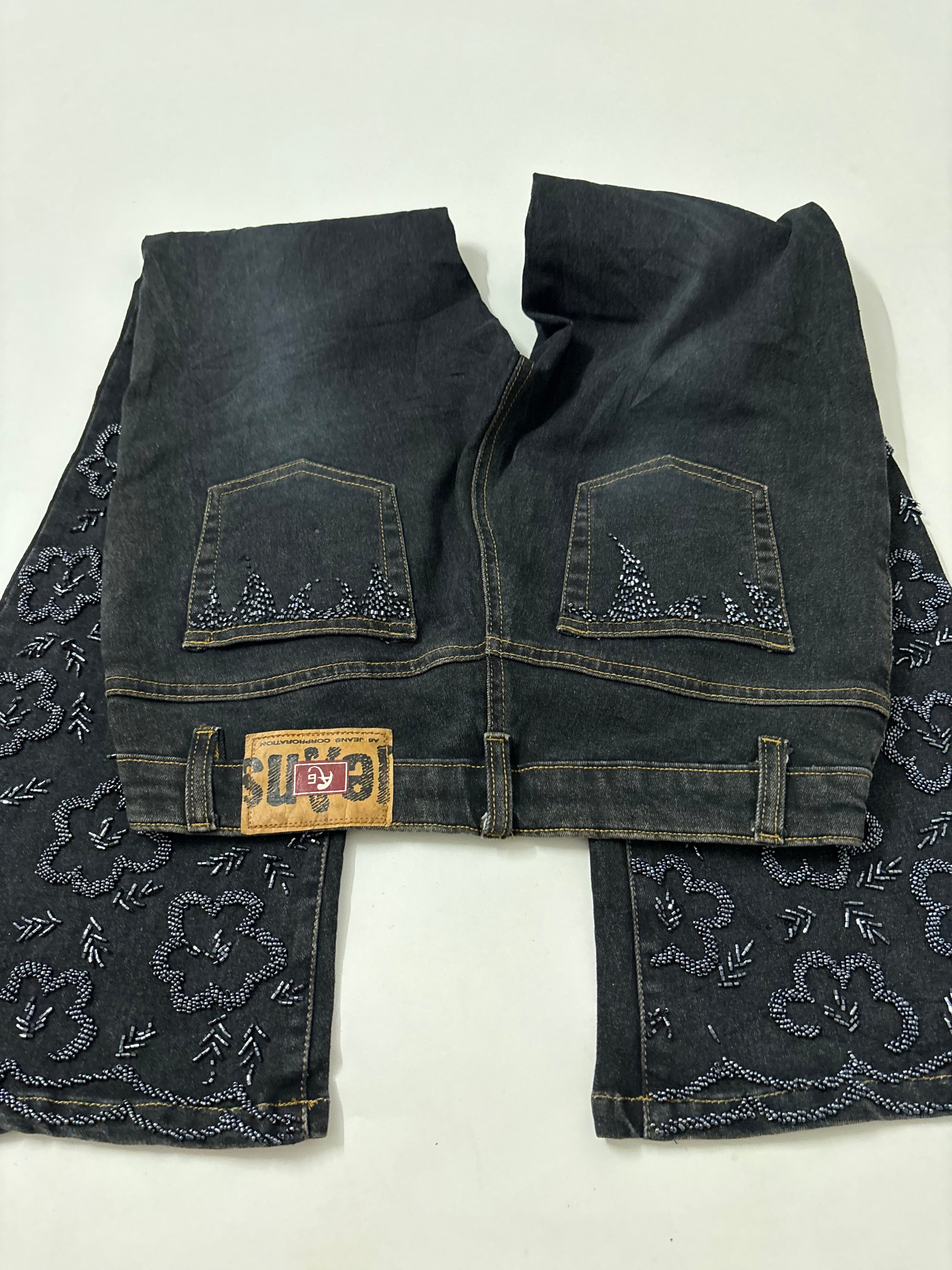 beaded blue low rise jeans (30inch)
