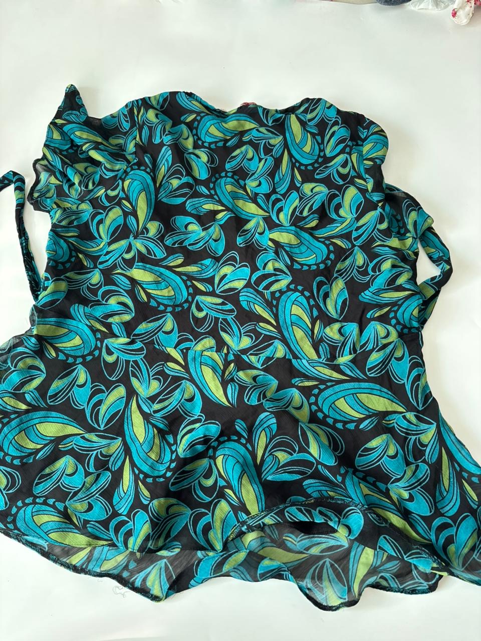 Floral blue/black top(44-46 inch)