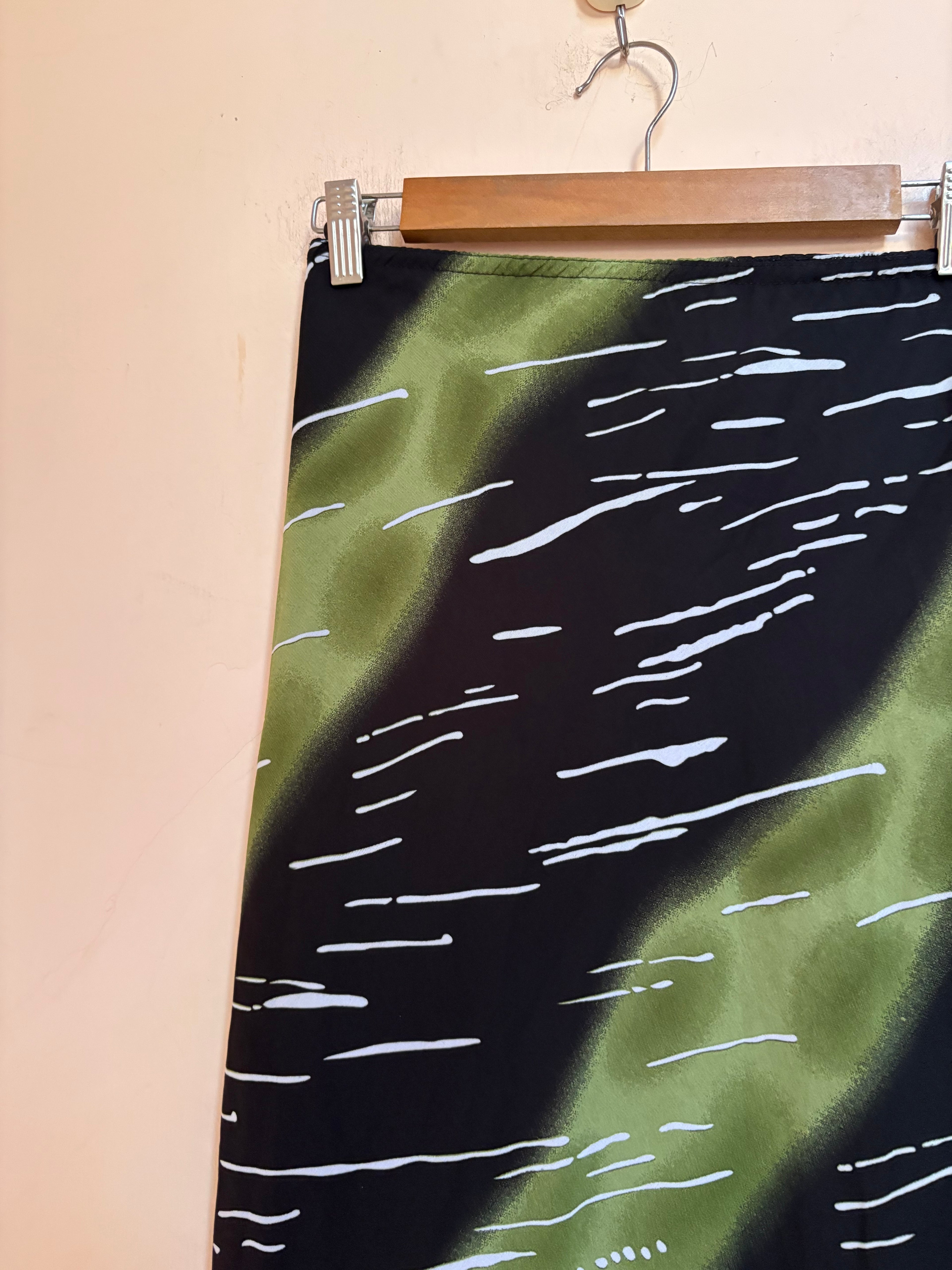 Green/black stripped skirt(34-48 inch)