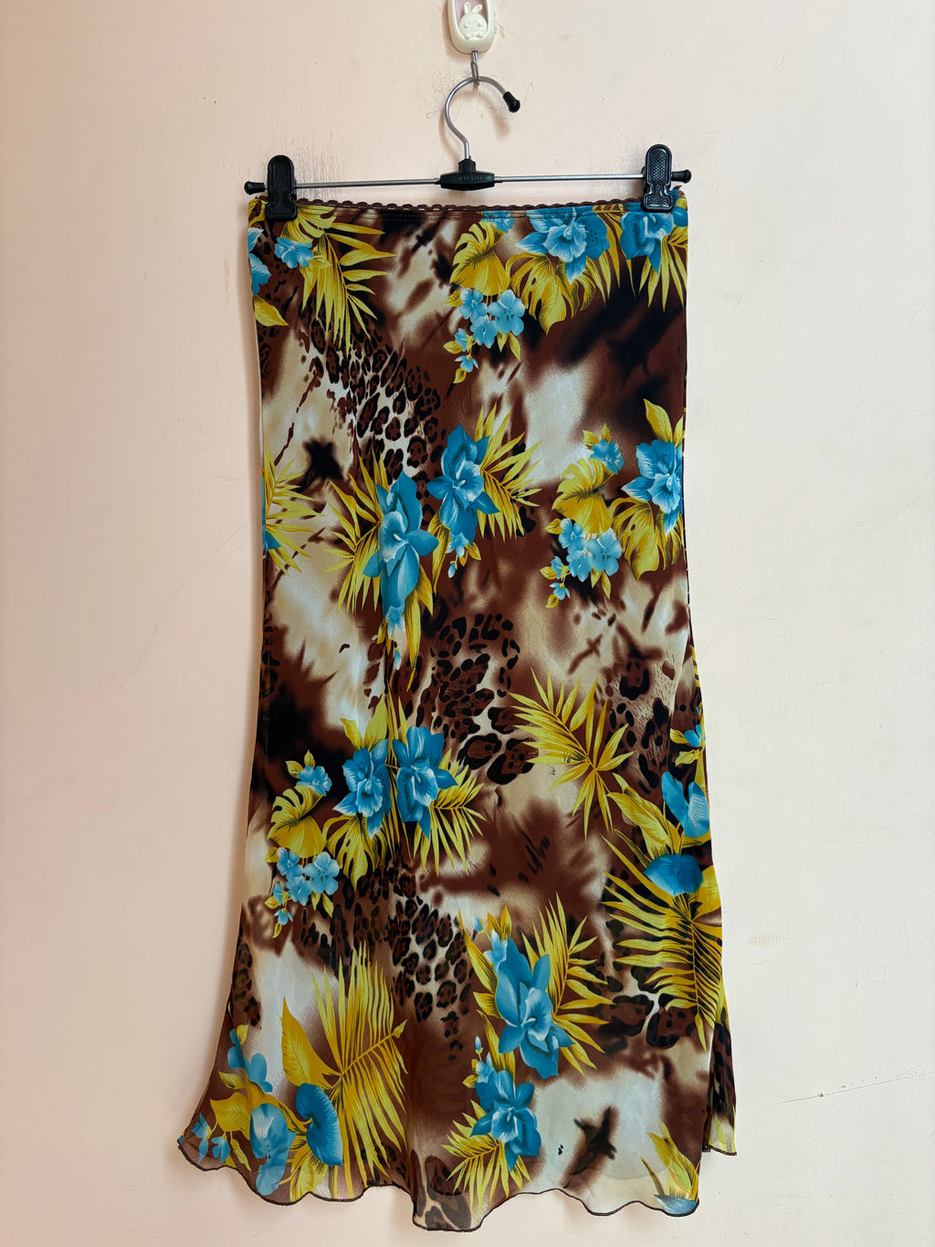 C.M.I brown floral skirt(22-26 inch)