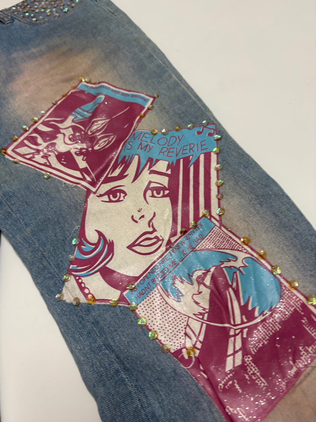 donna mena comic printed pink jeans ; 30inch