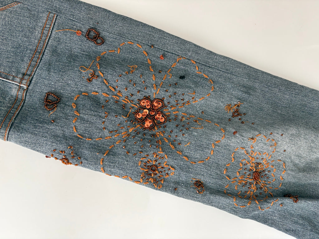 Beaded floral mid rise jeans(30inch)