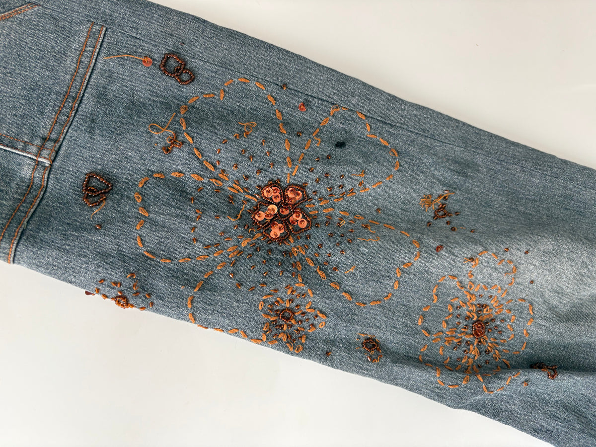 Beaded floral mid rise jeans(30inch)